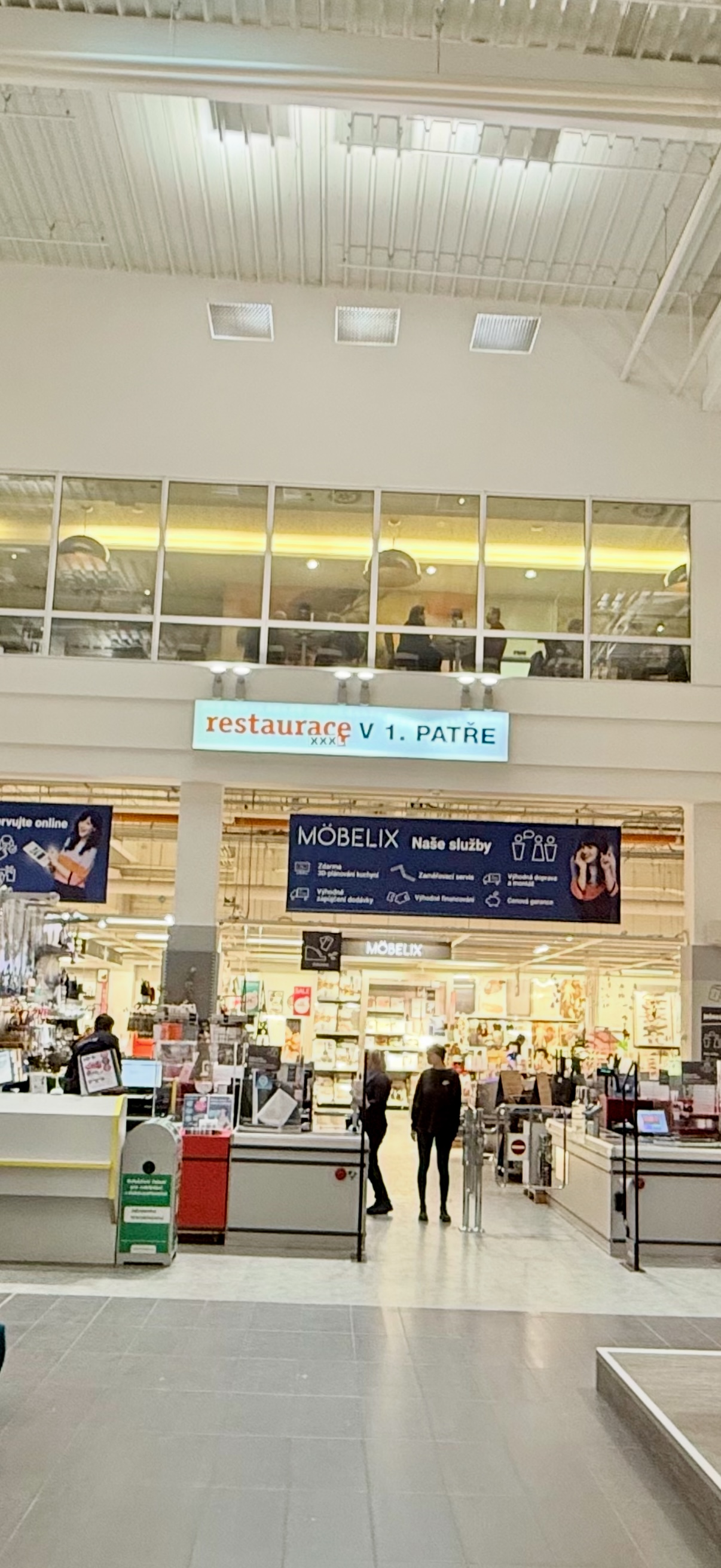 XXXLutz restaurace foto 5