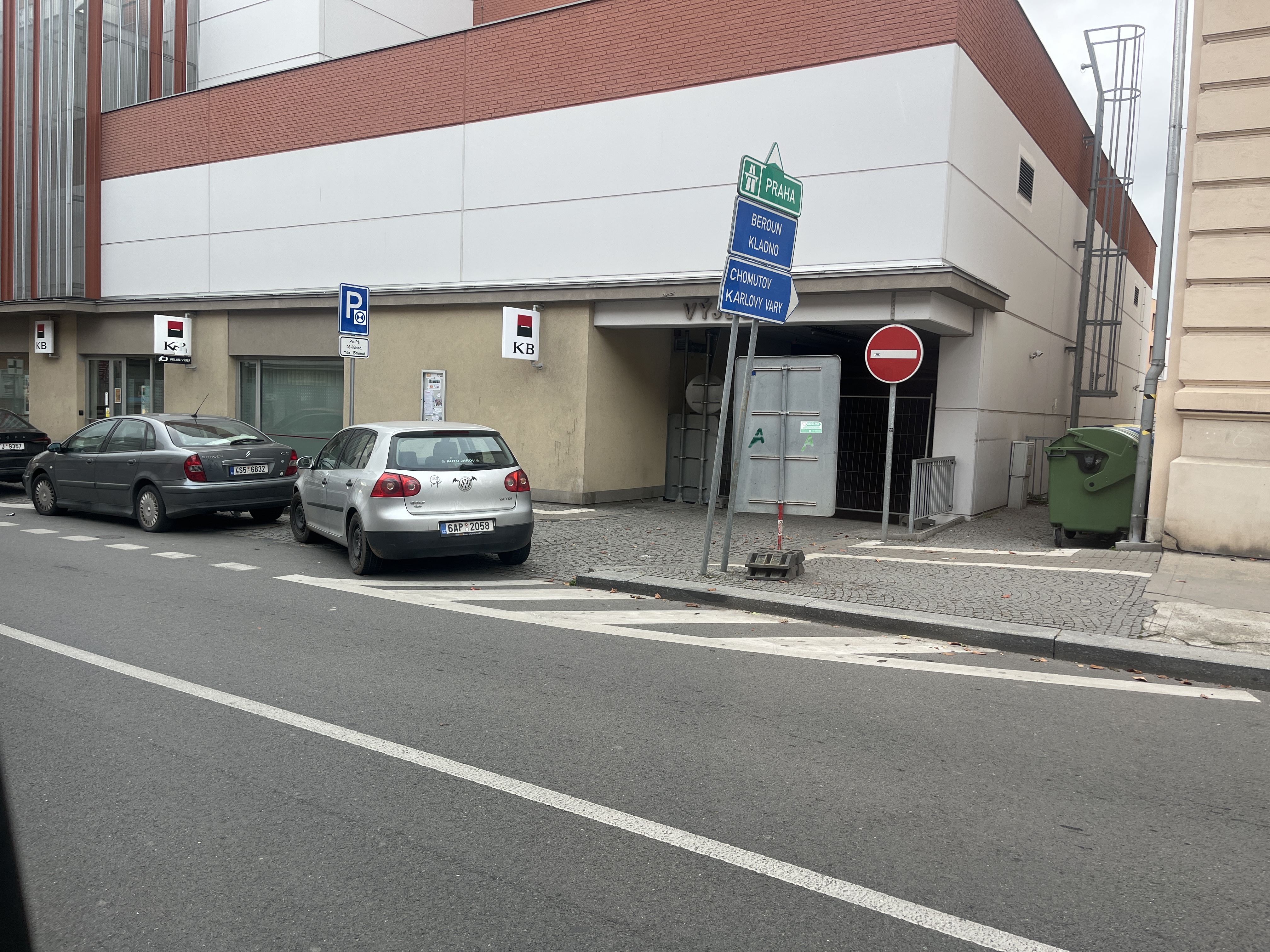 Bankomat Komerční banky foto 2