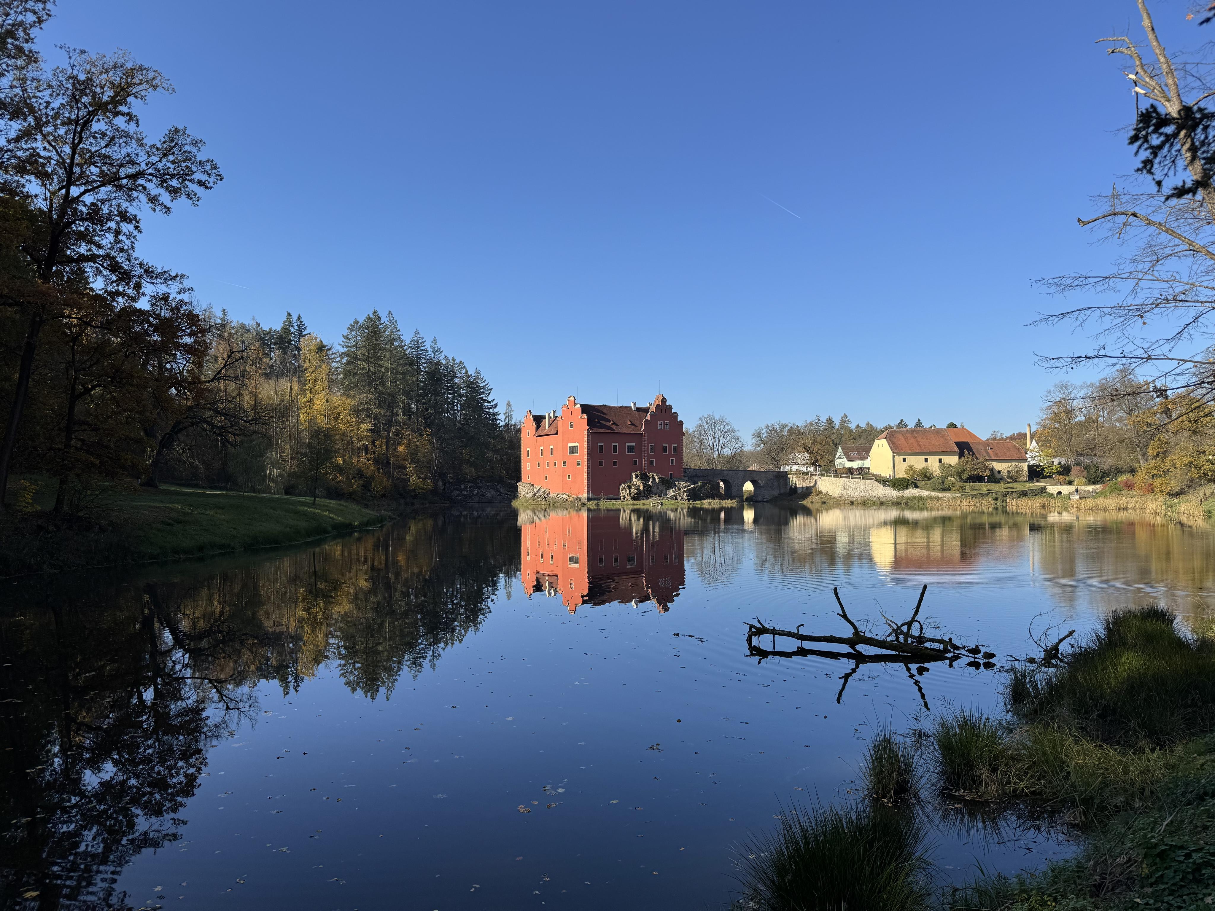 Restaurace Červená Lhota Zlatovláska foto 3