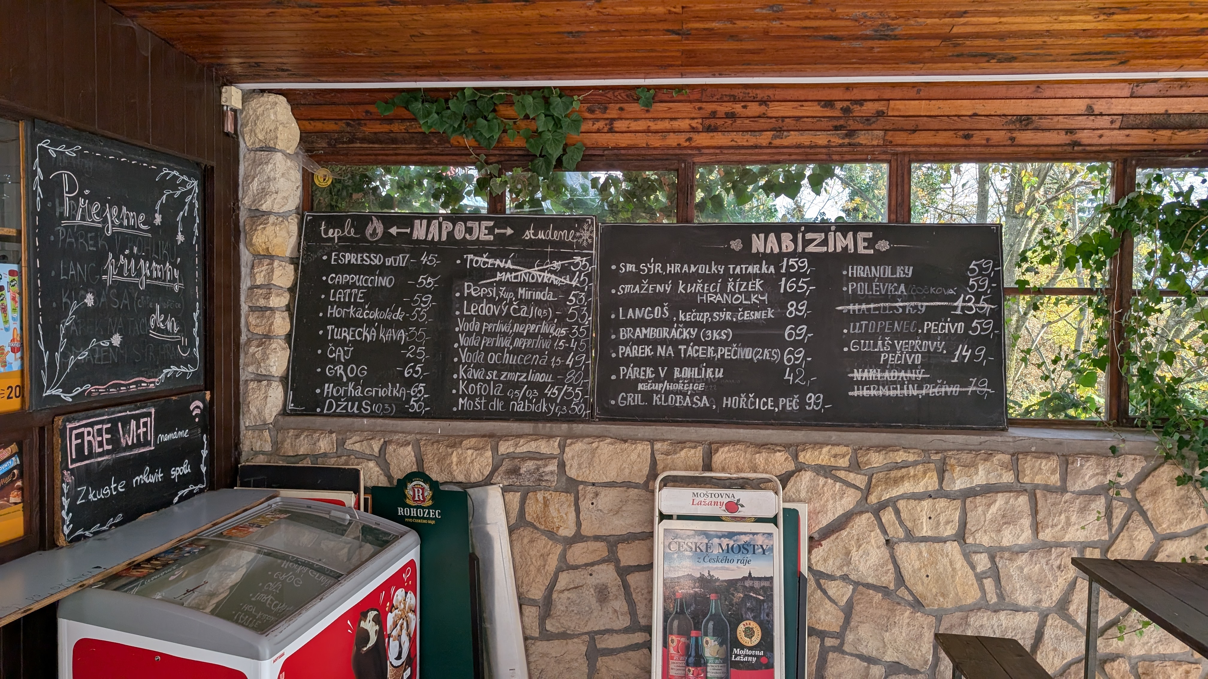 Občerstvení u hotelu Štekl foto 2