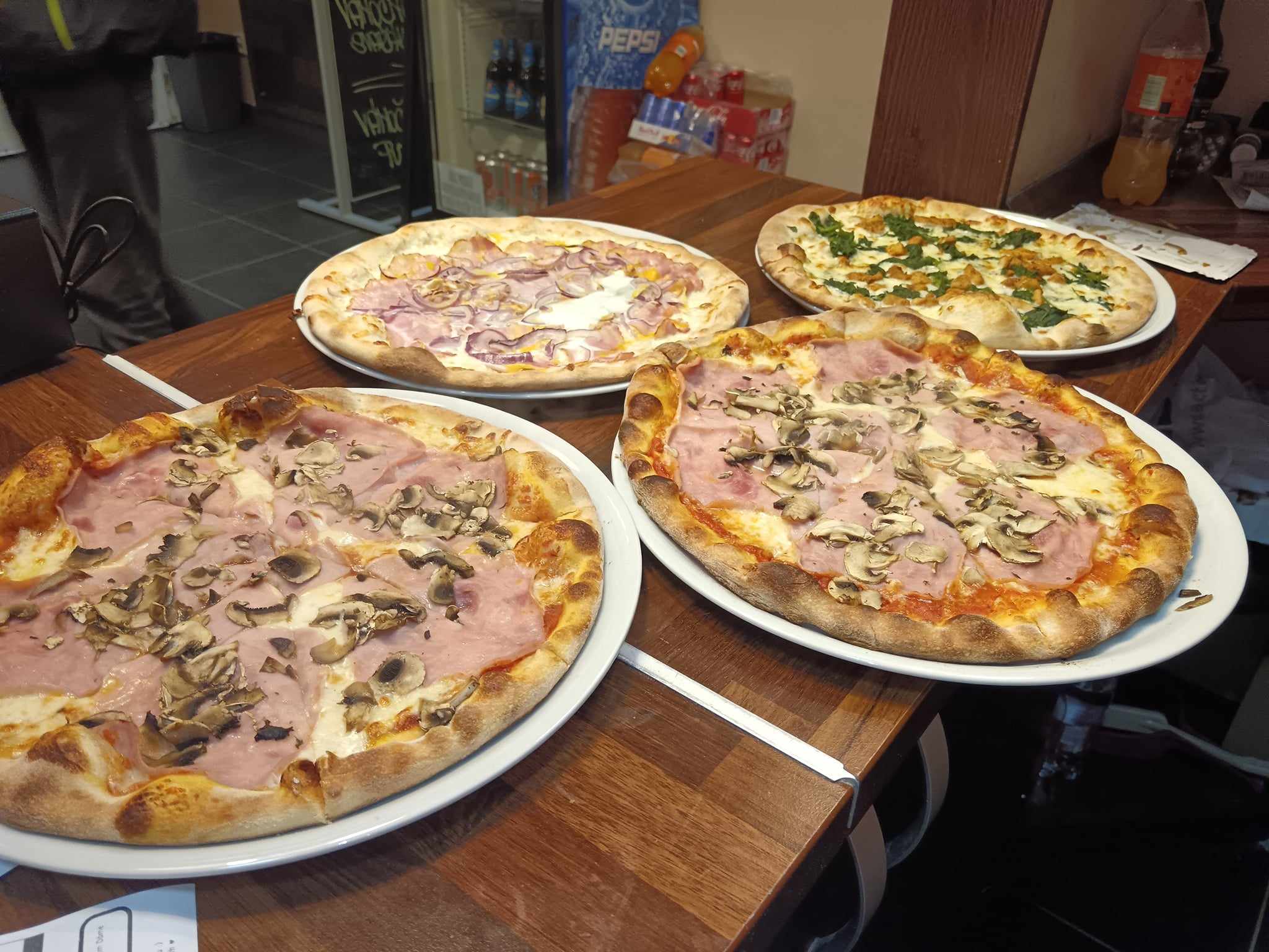 Pizzerie Pod Myší Dírou foto 3