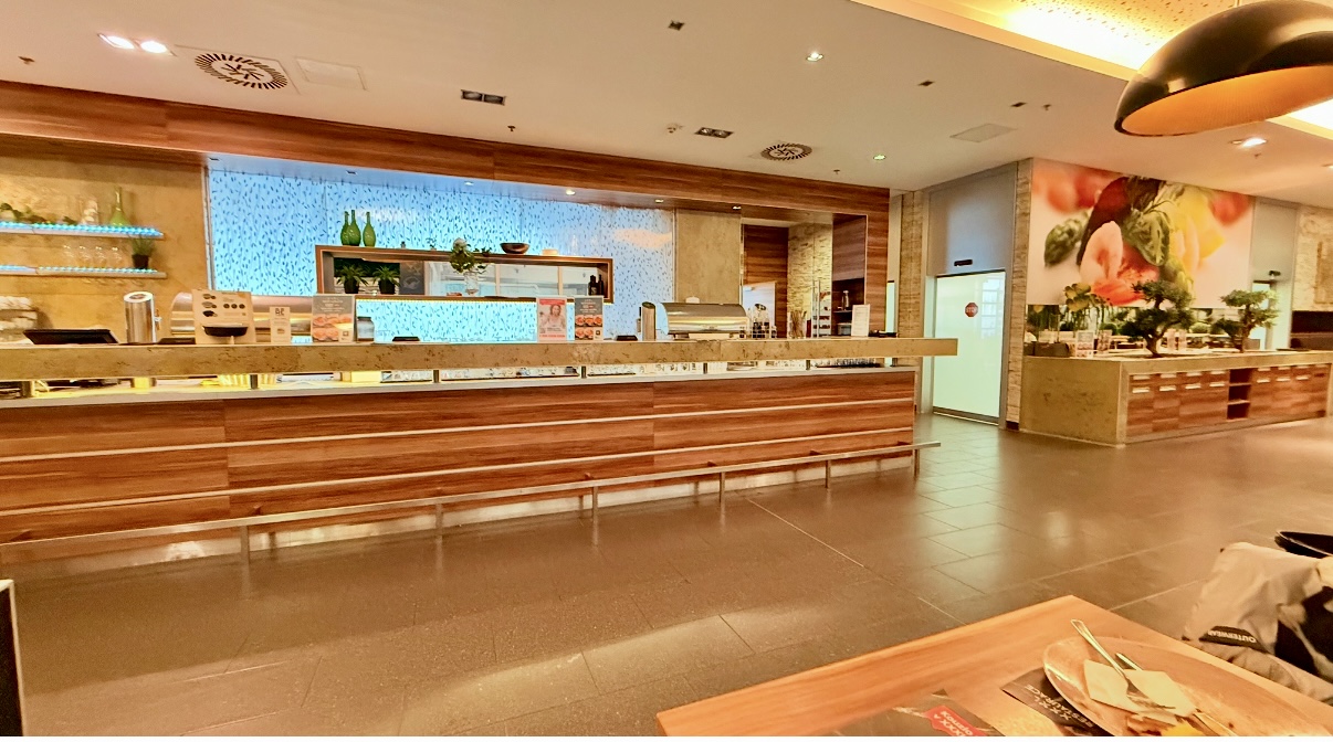 XXXLutz restaurace foto 3