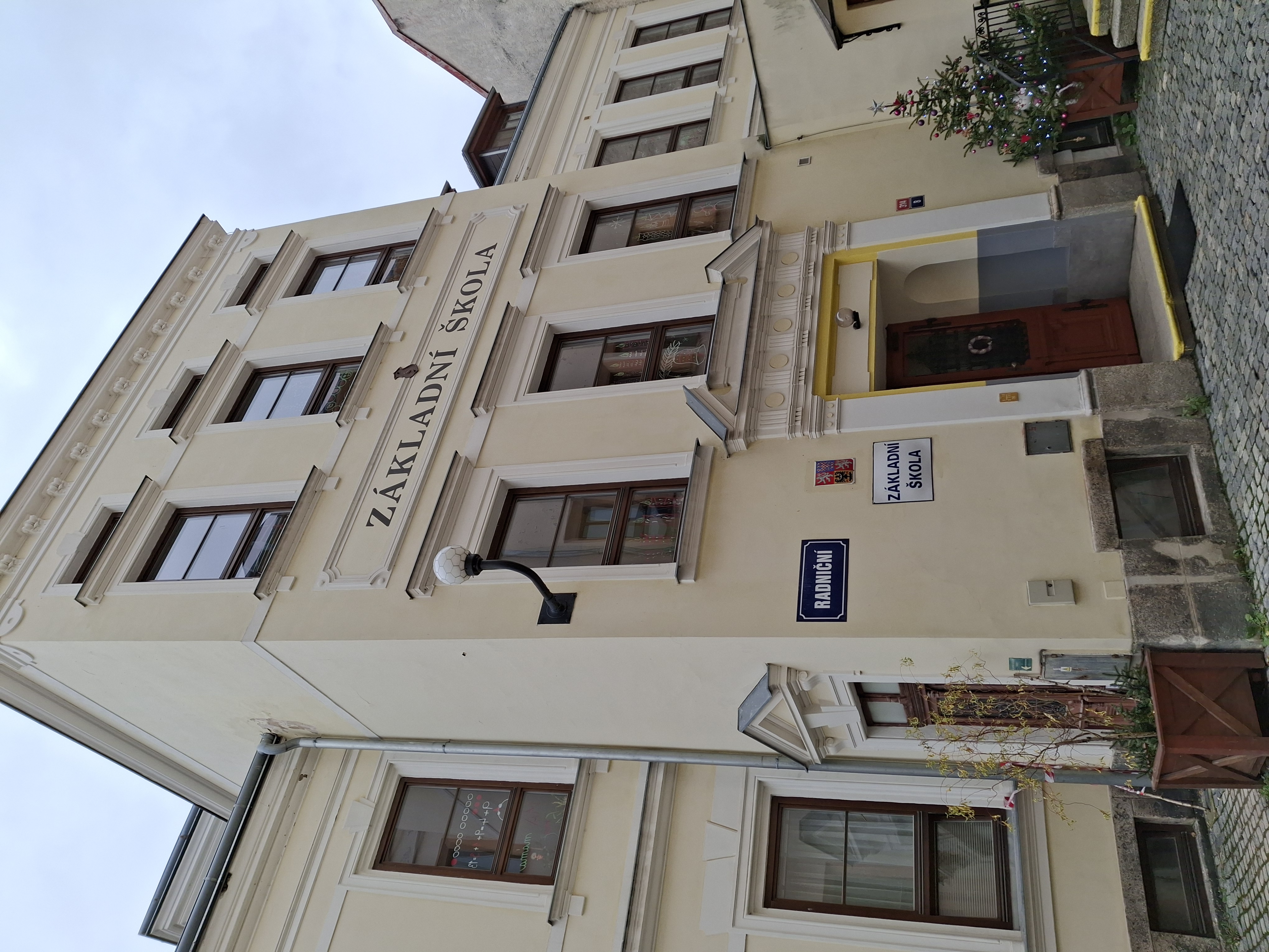 ZŠ Loket, Radniční foto 5