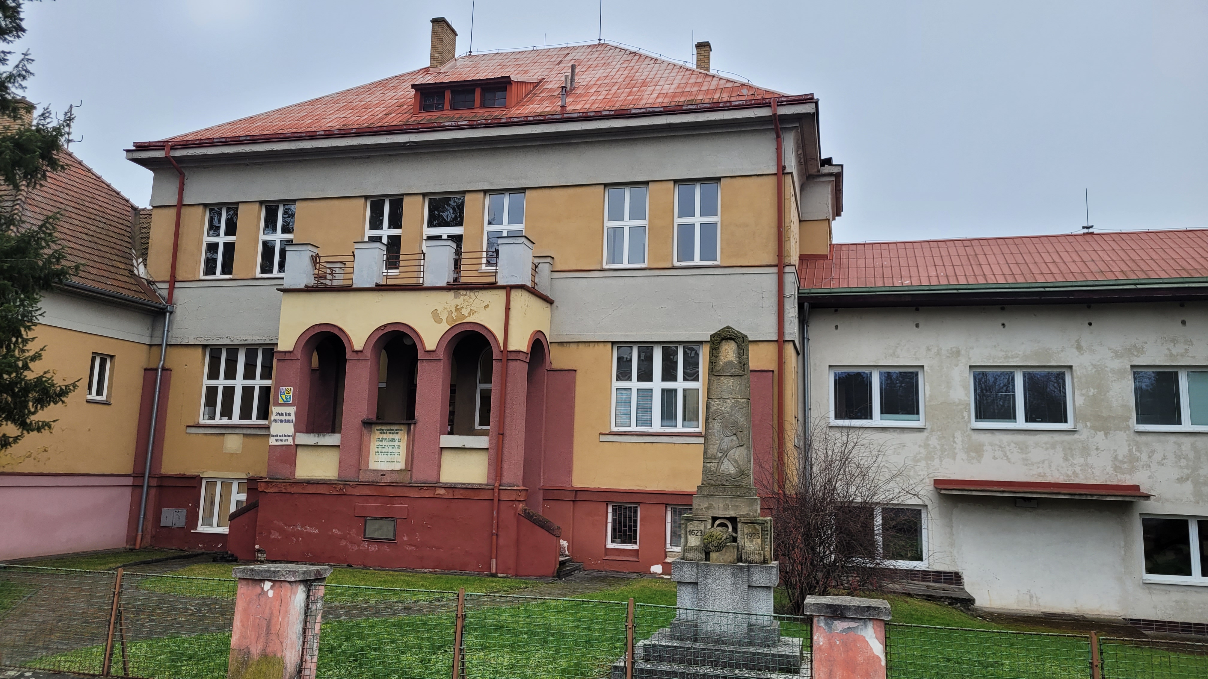 Čtyřleté obory - Střední škola elektrotechnická, Lipník nad Bečvou foto 5