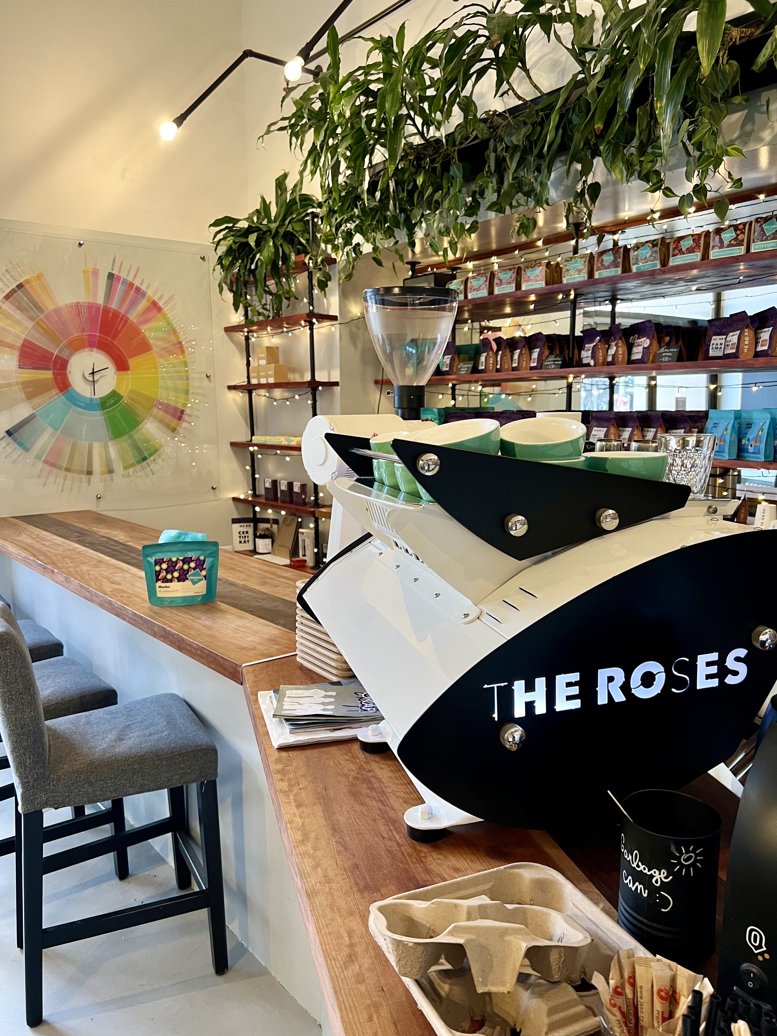 The Roses Coffee & Store foto 1