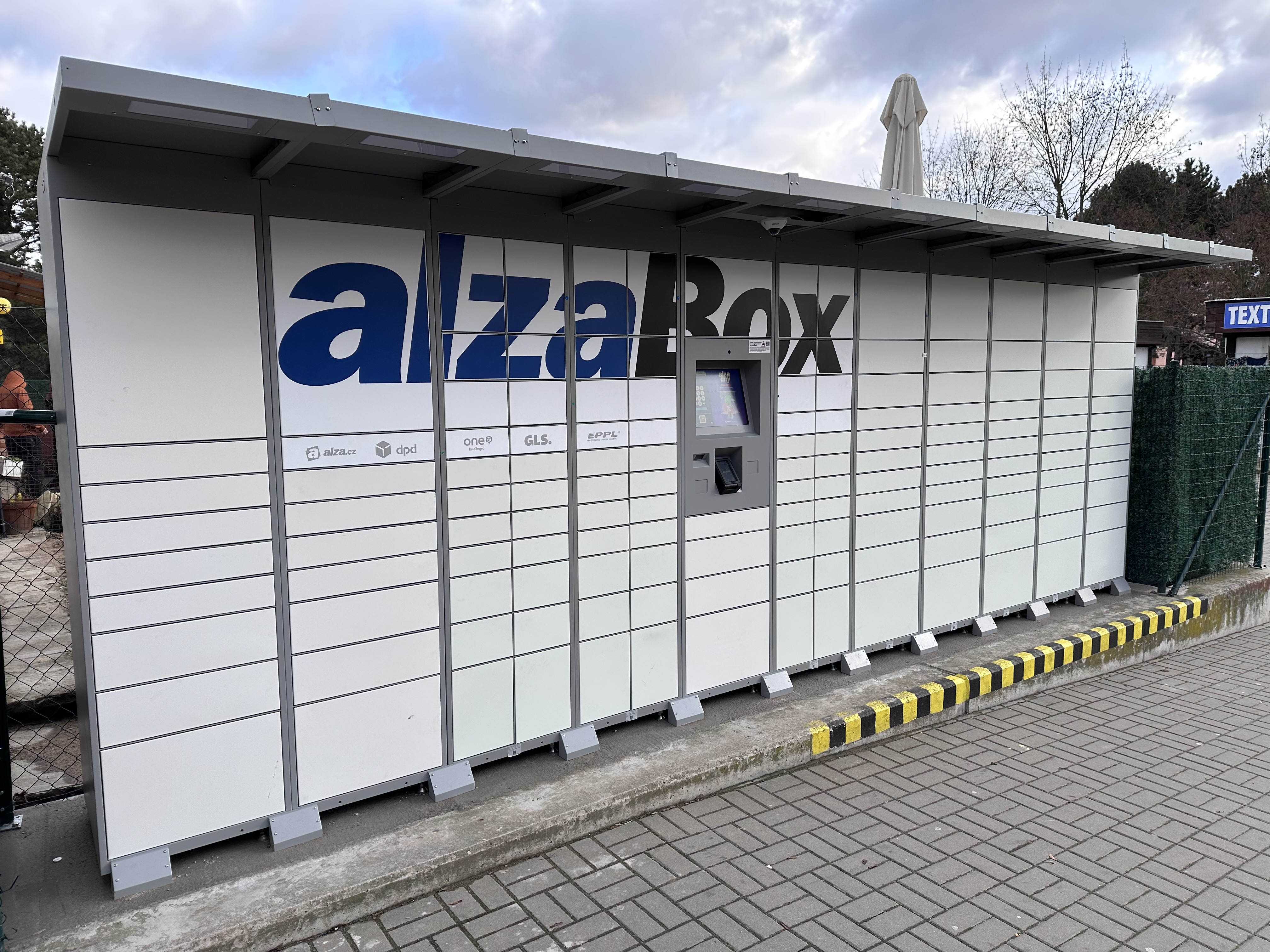 AlzaBox foto 3