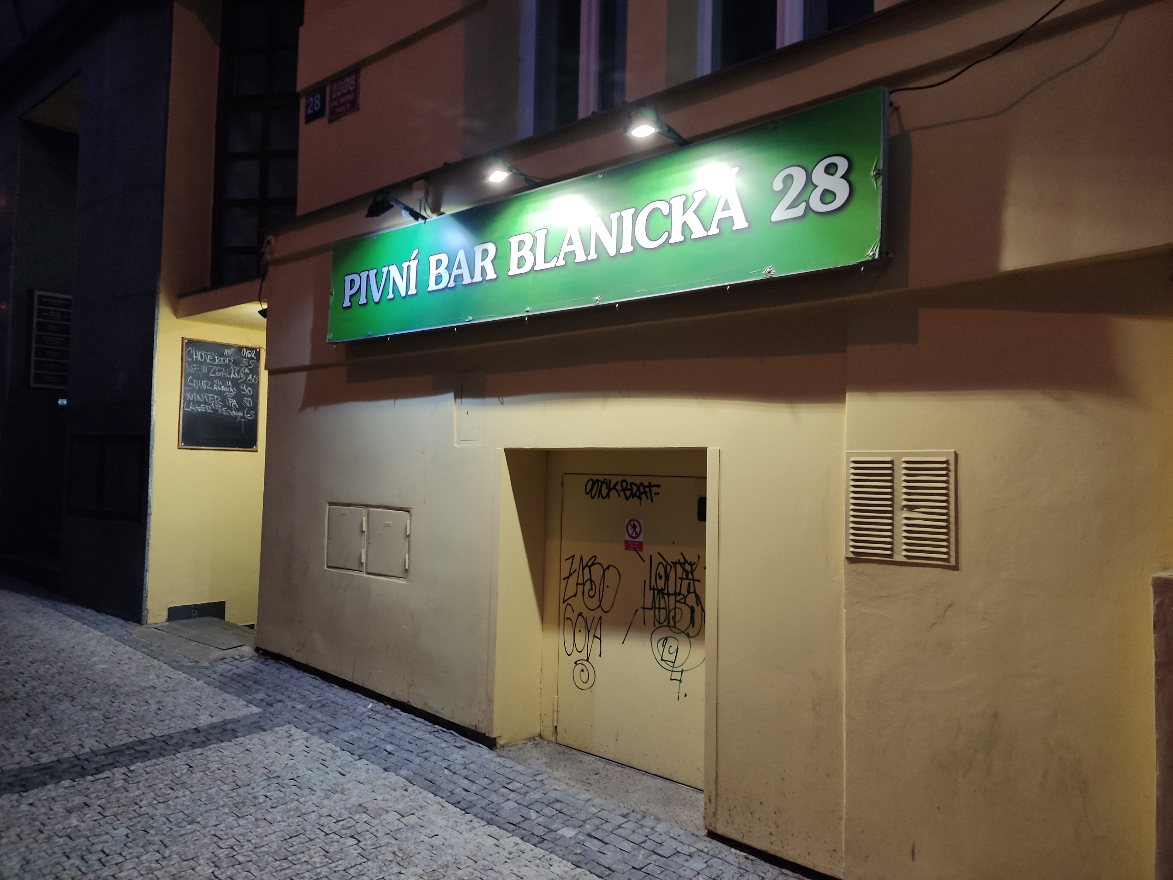 Pivní bar Blanická 28 foto 3