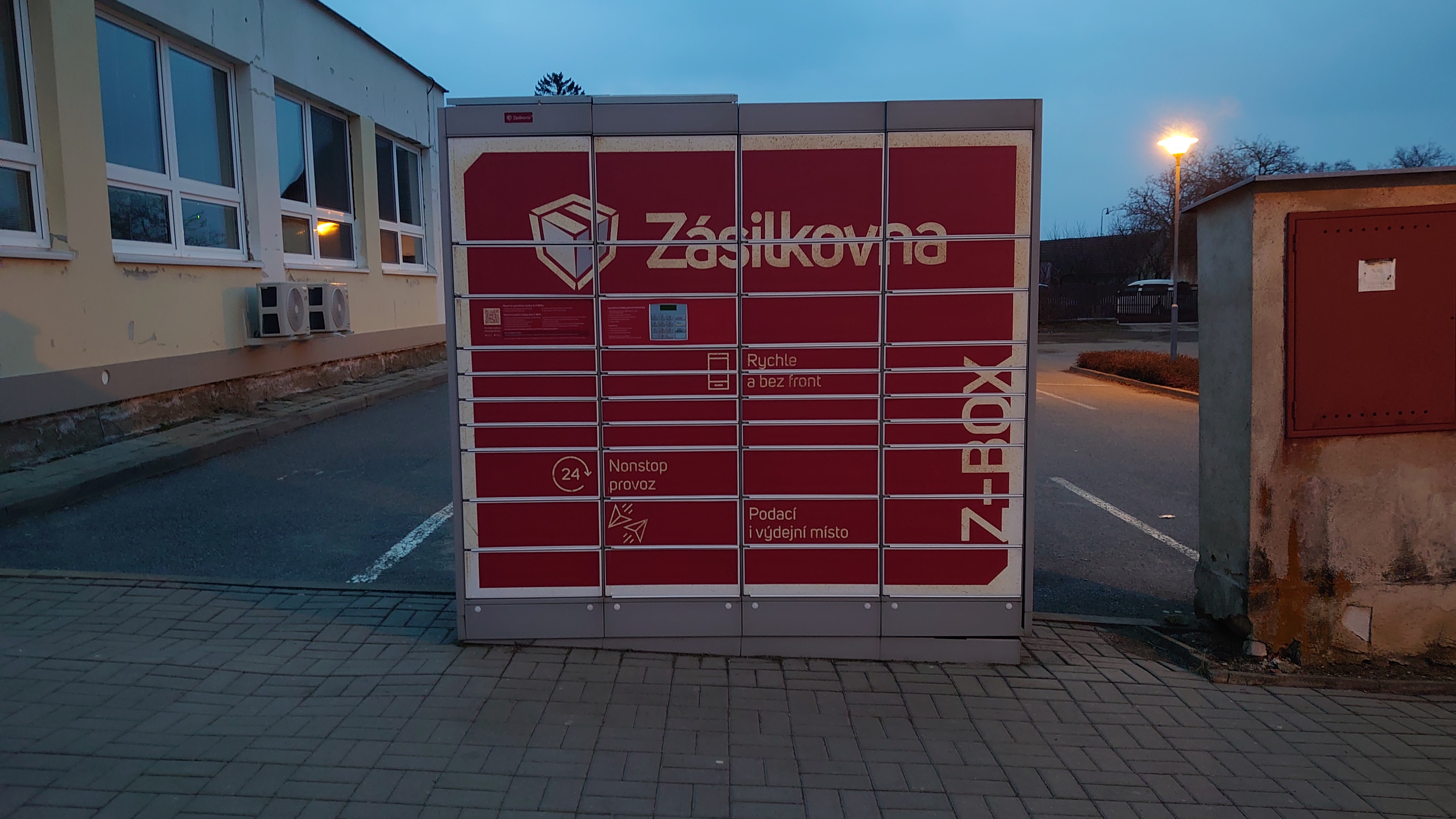 Z-BOX foto 1