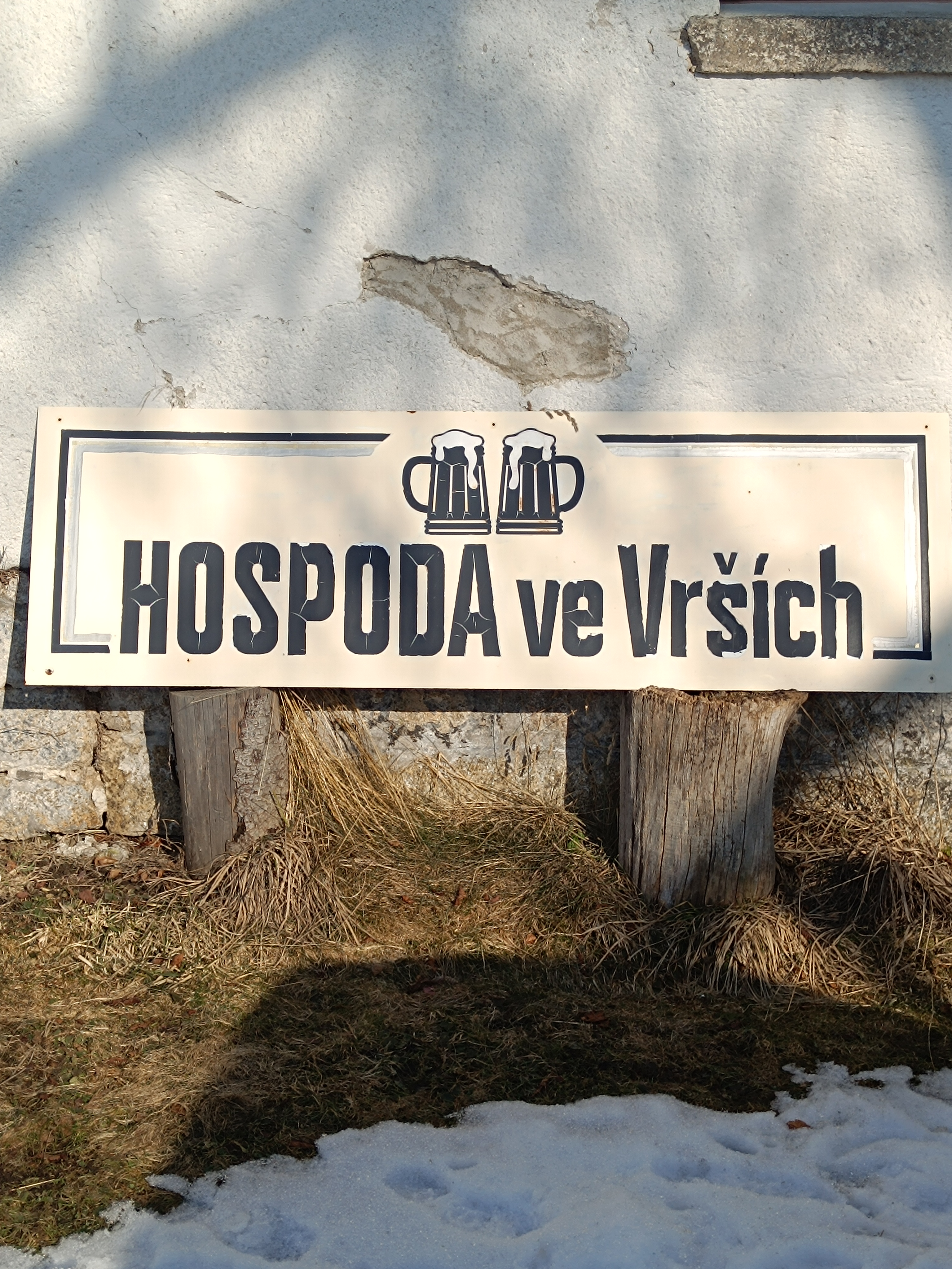 Hospoda ve Vrších foto 2