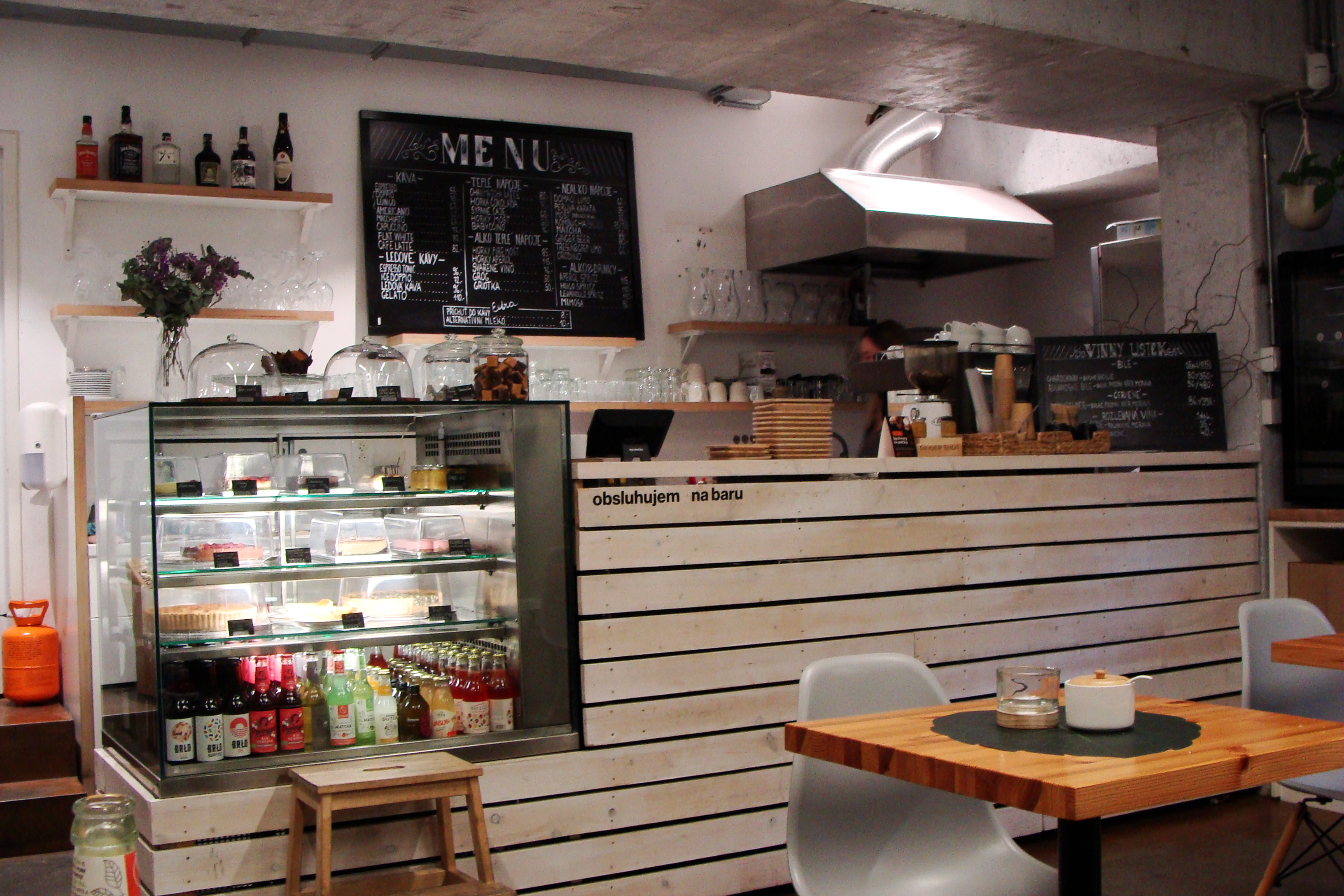 Kavárna KC Vozovna foto 3