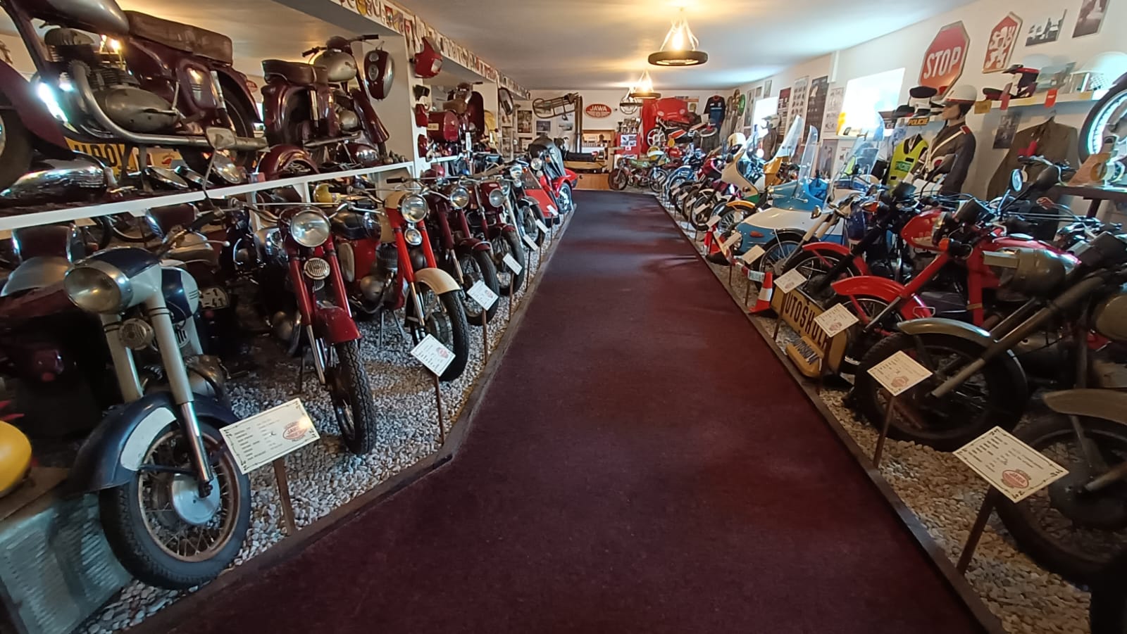 Muzeum historických motocyklů JAWA foto 3
