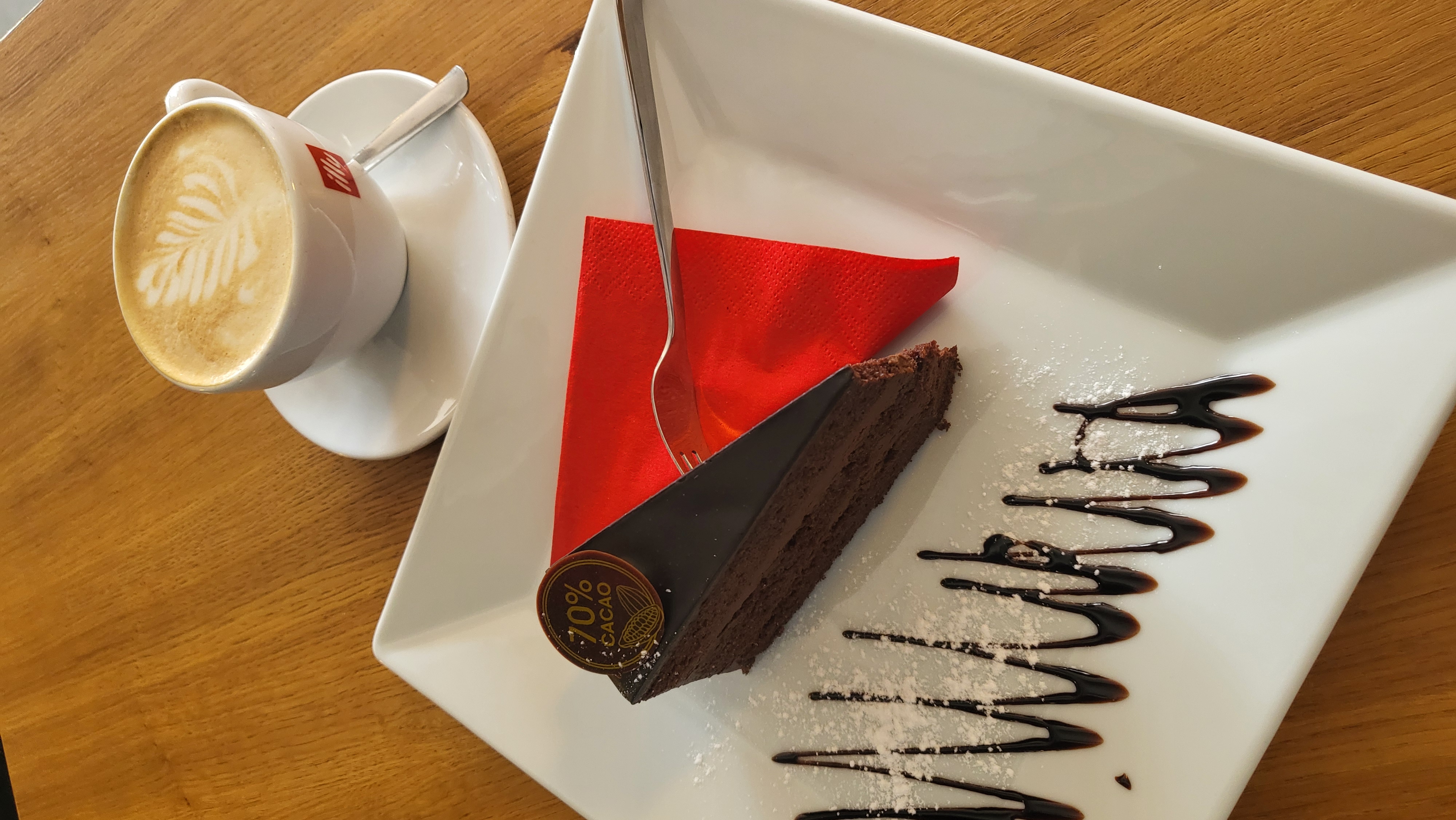 CAFE & WINE foto 2
