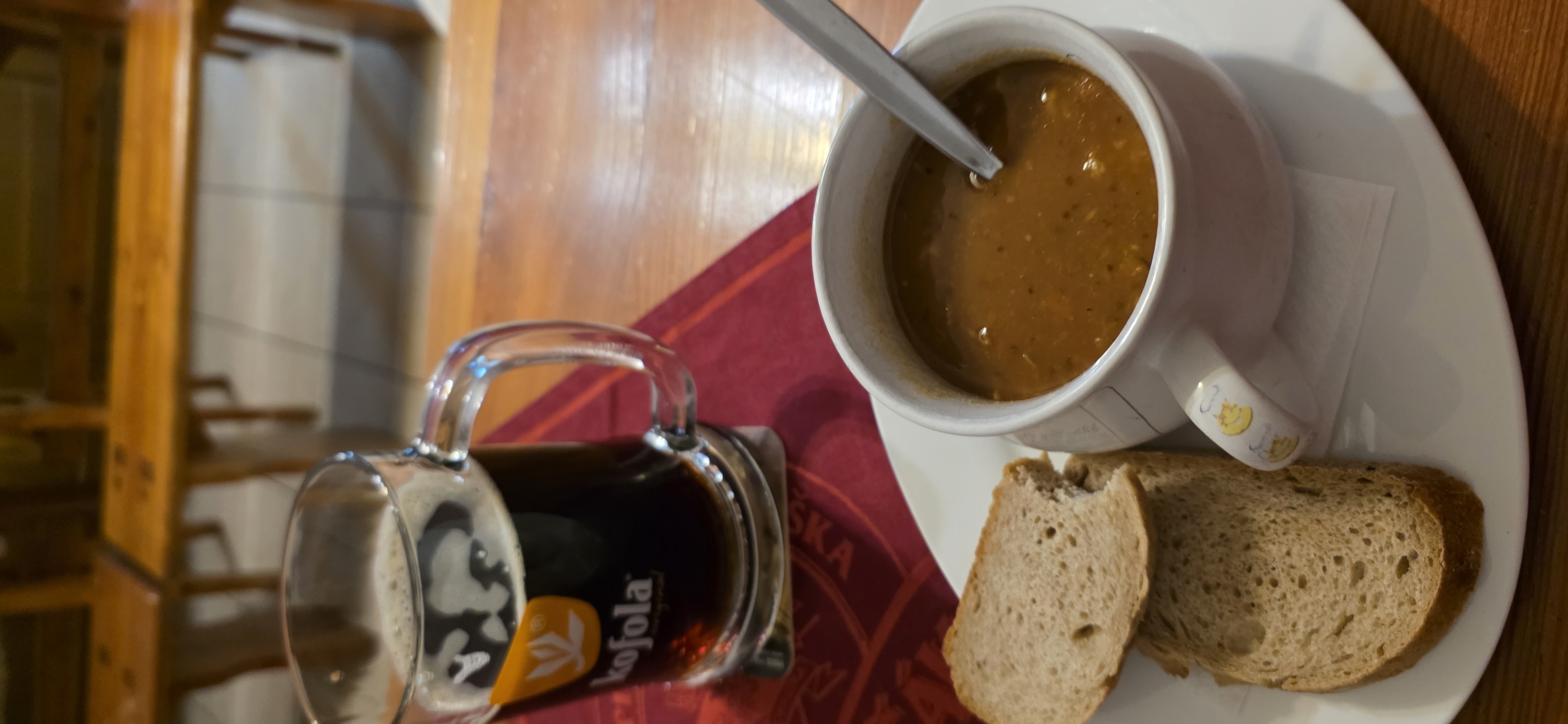 Sokolí hnízdo foto 6