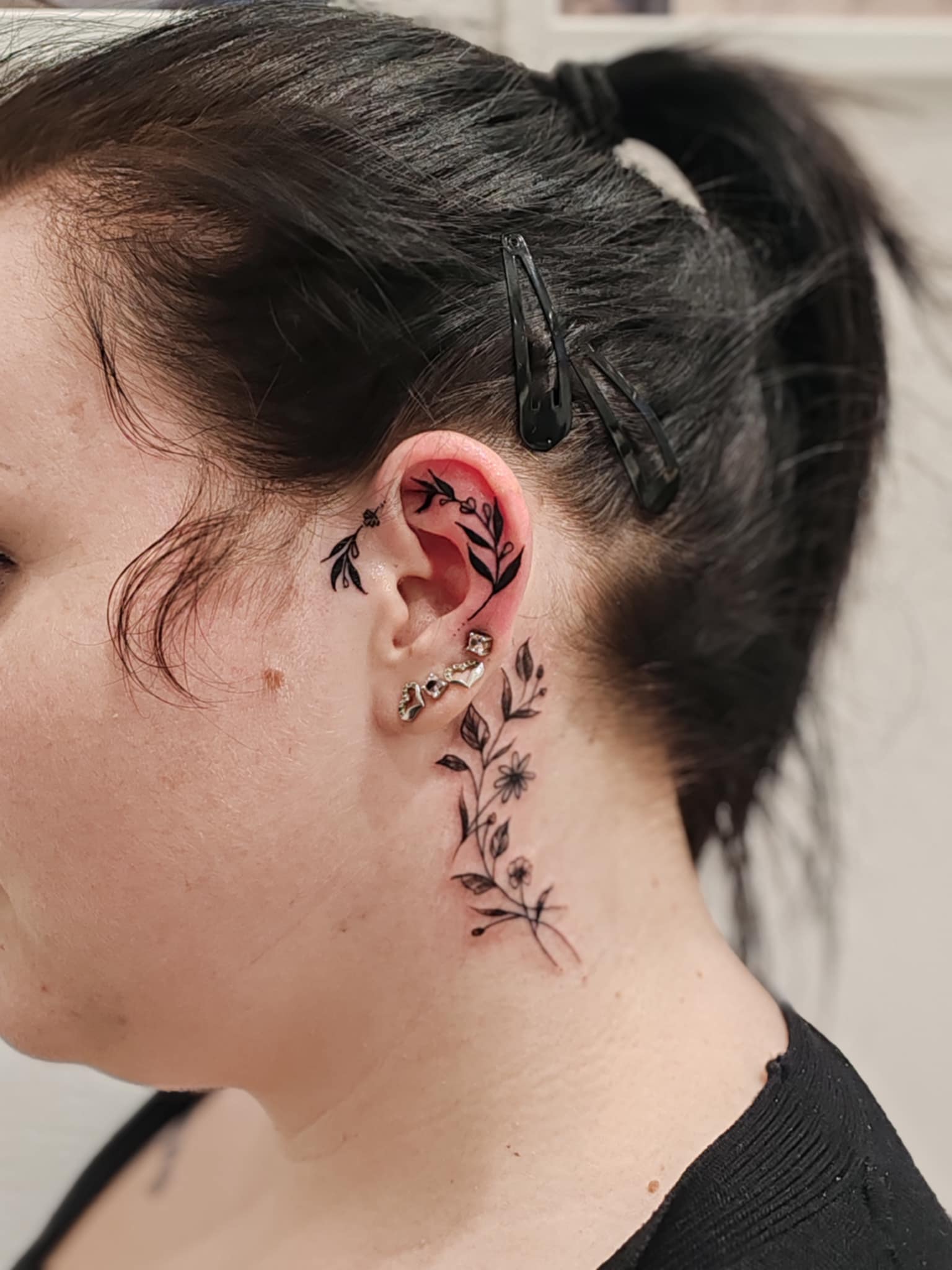 UNDER SKIN TATTOO foto 2