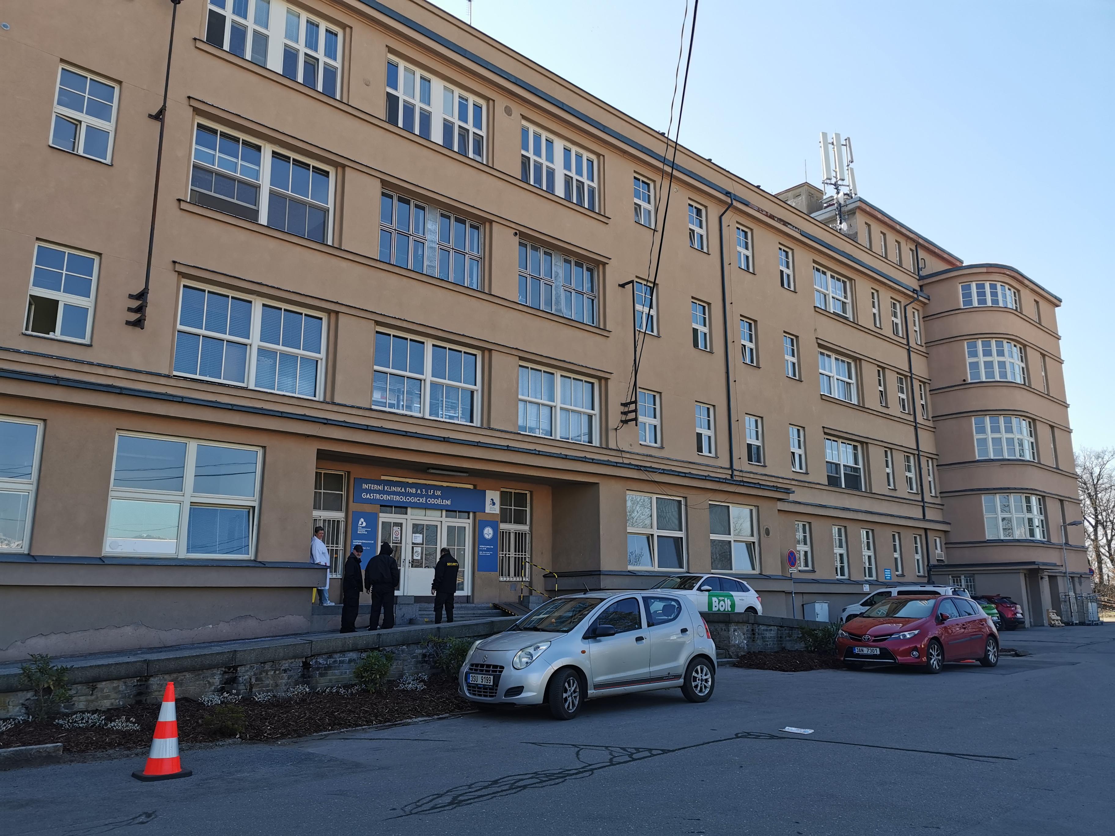 Interní klinika Fakultní nemocnice Bulovka a 3. LF UK foto 2