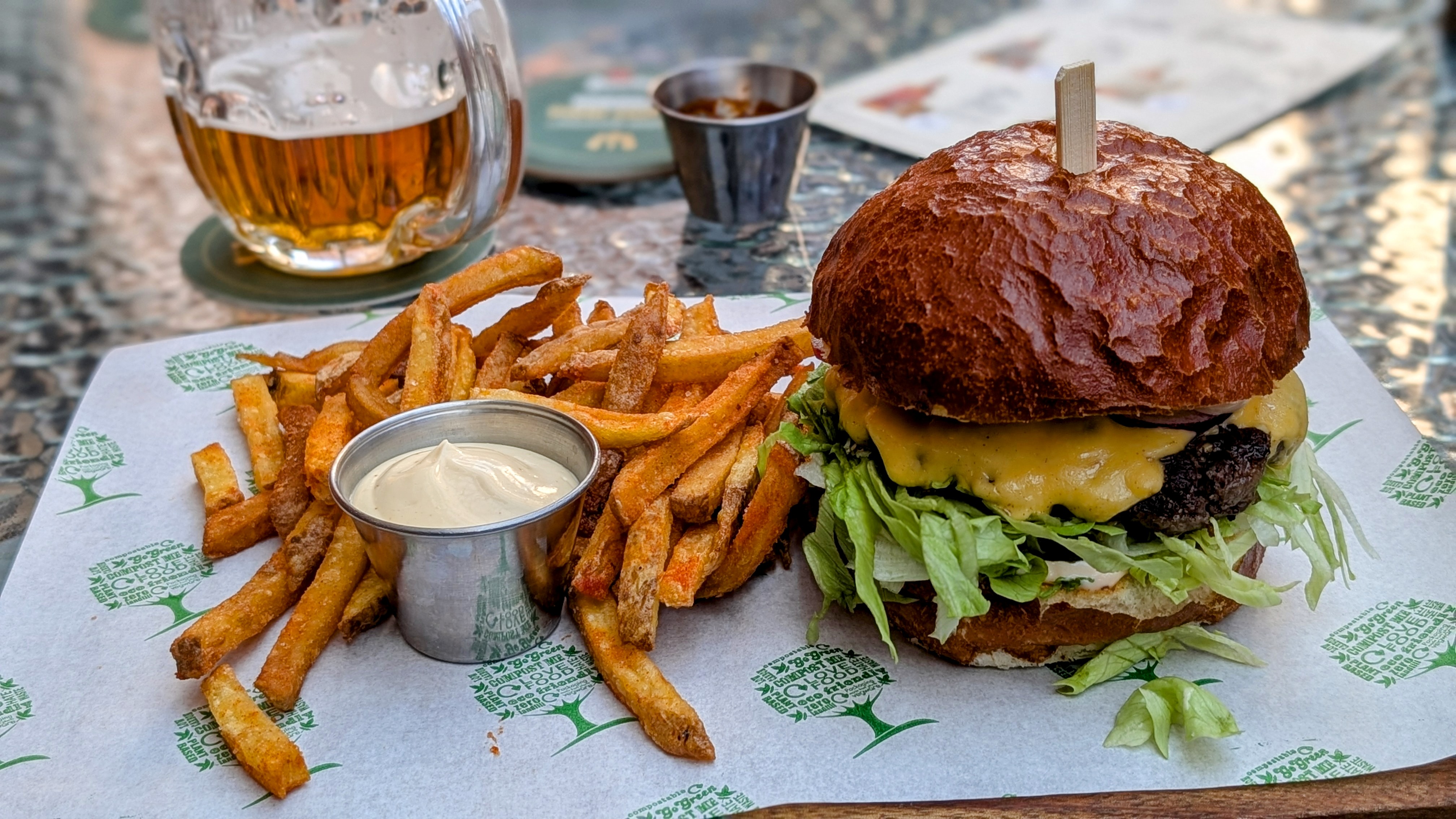 Daniel's pub & burger foto 4