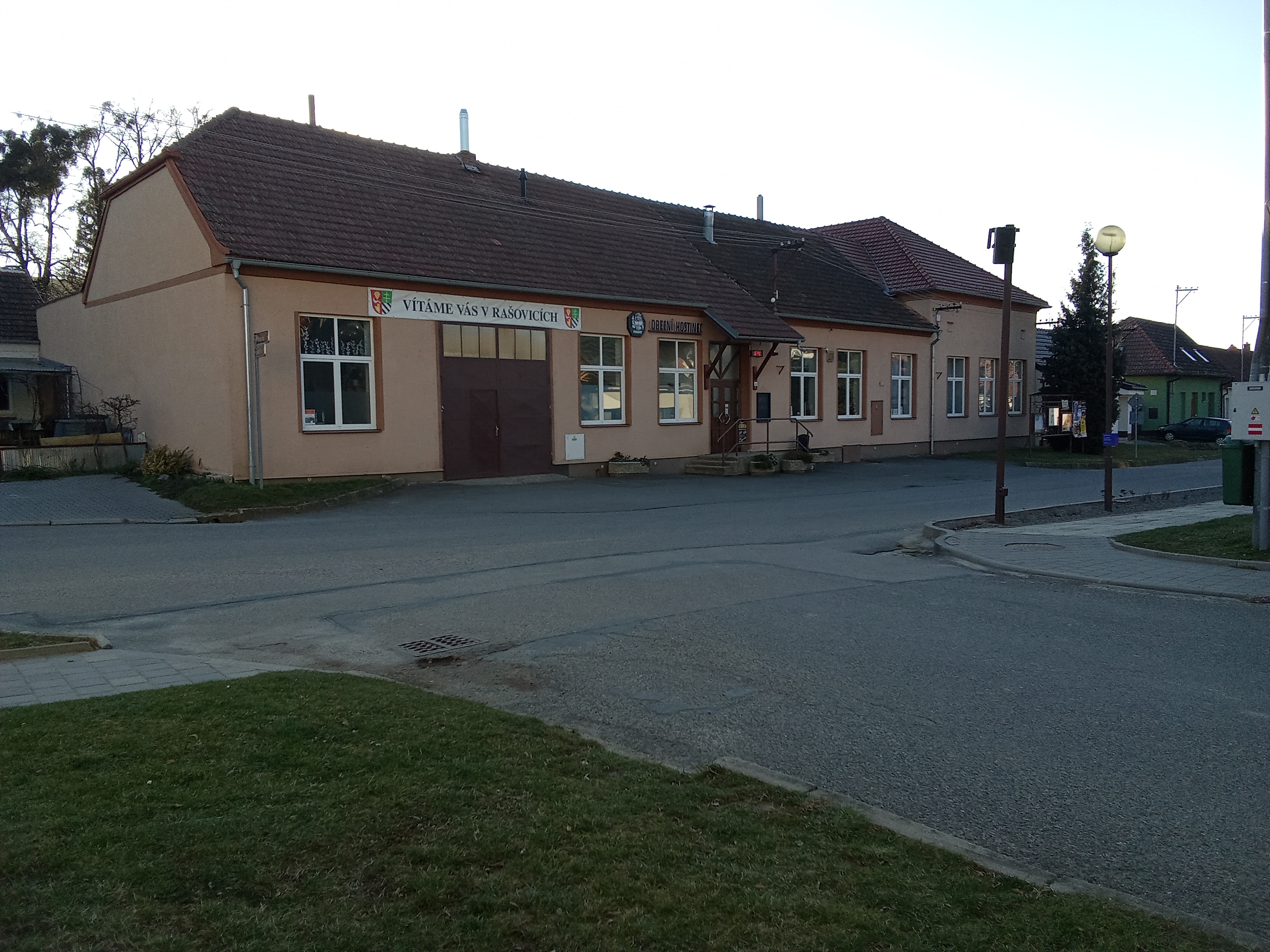 Obecní hostinec foto 2