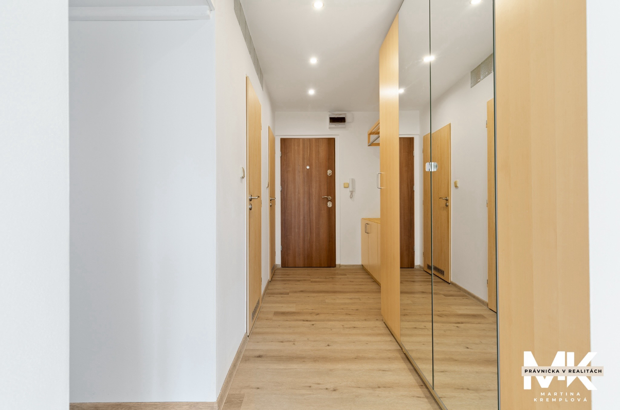 Mgr. Martina Kremplová - realitní makléřka foto 2