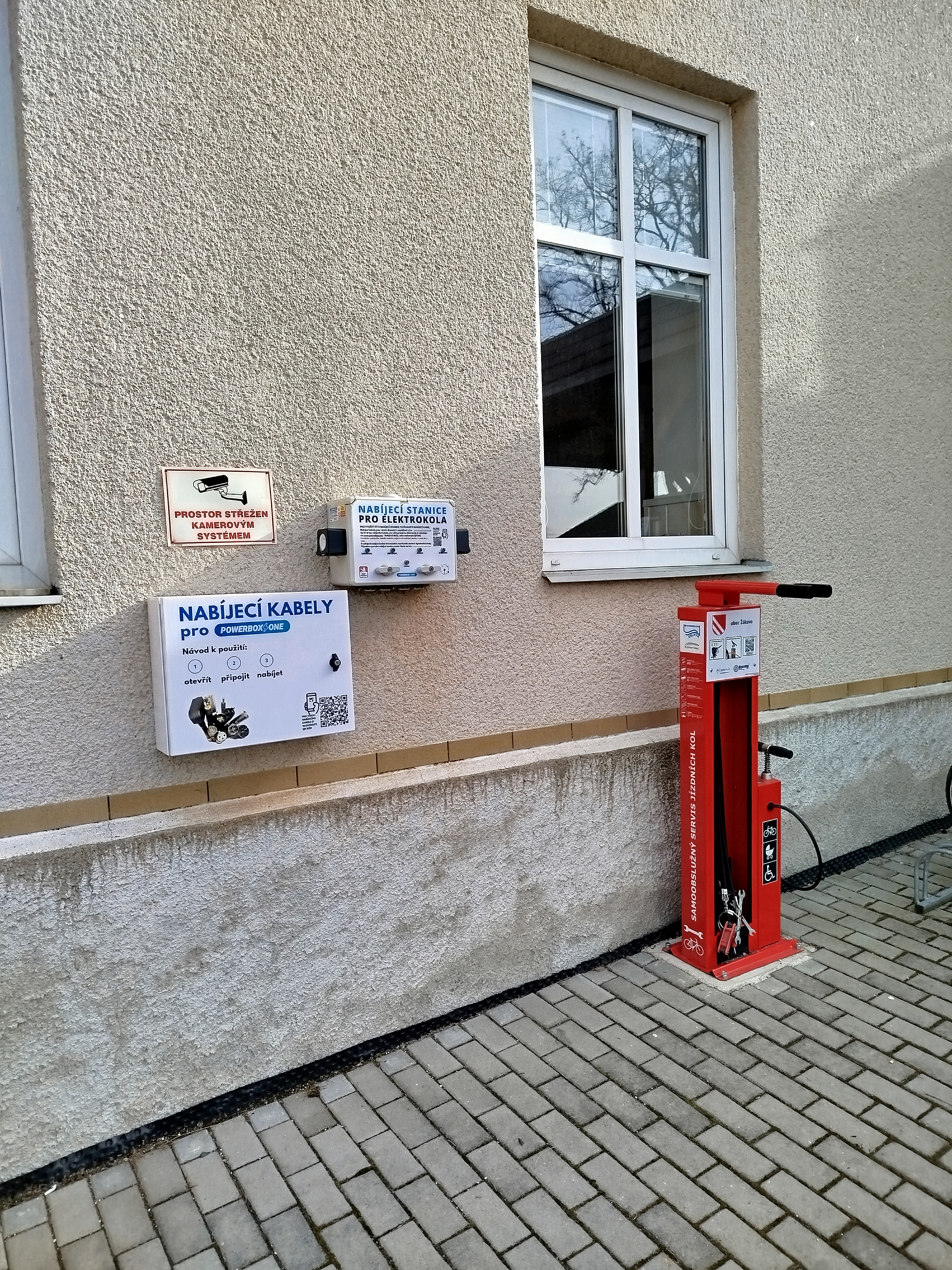 Nabíjecí stanice elektrokol Žákava foto 2