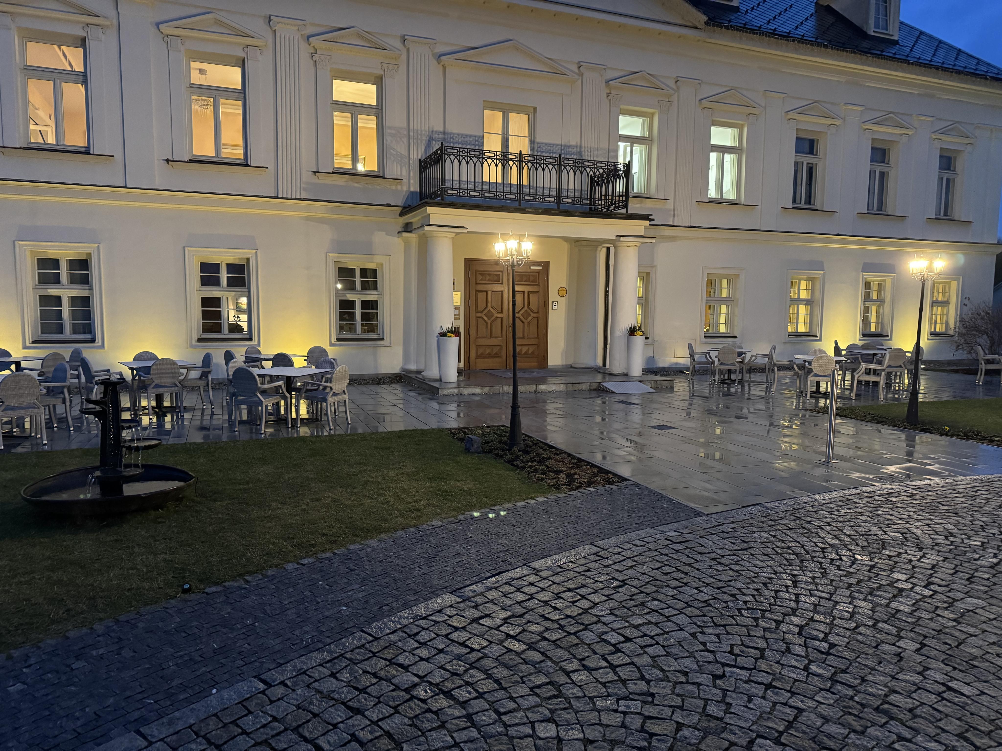 Restaurace Zámeček Petrovice foto 1