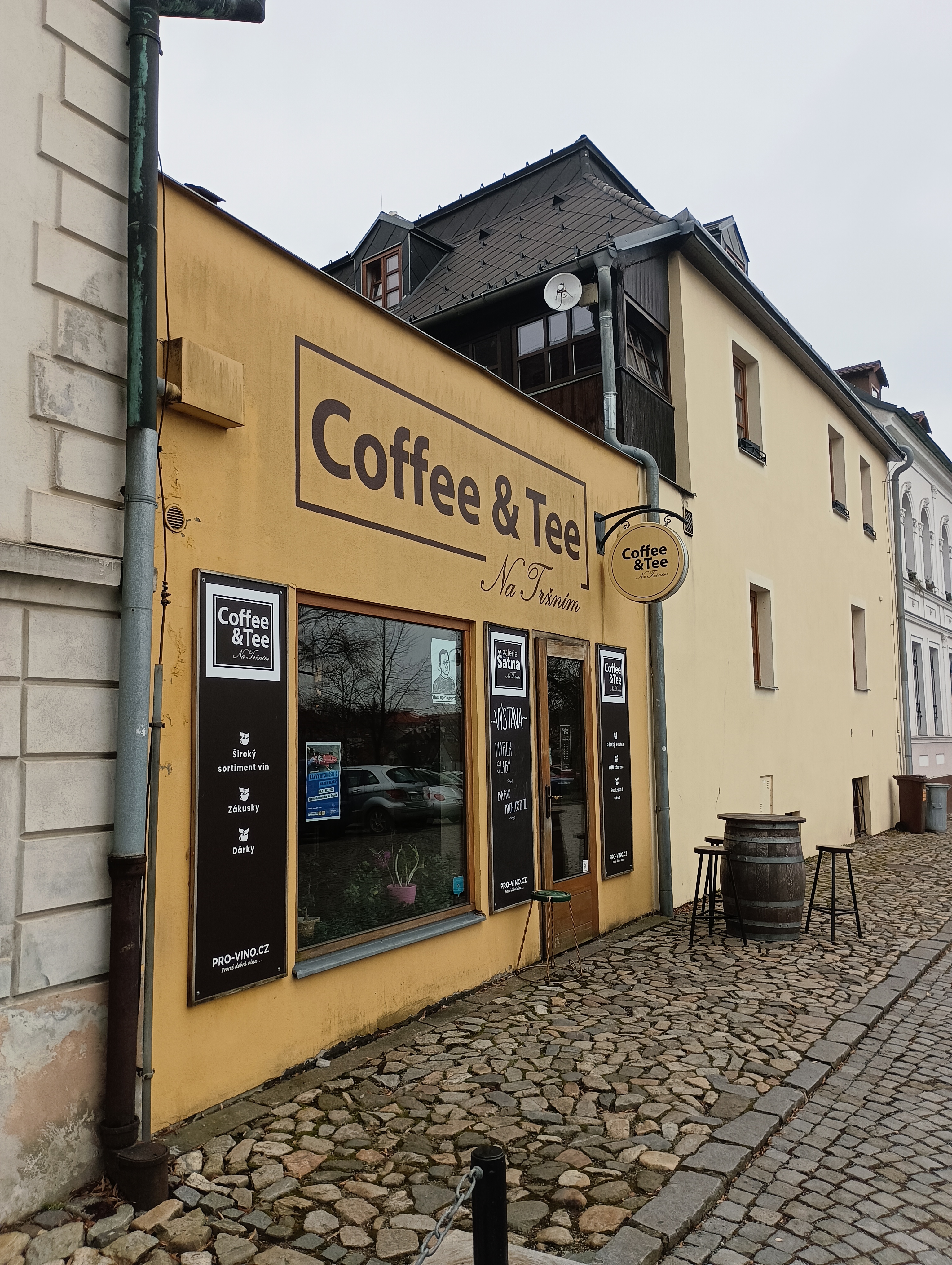 Coffee & Tee Na tržním foto 2