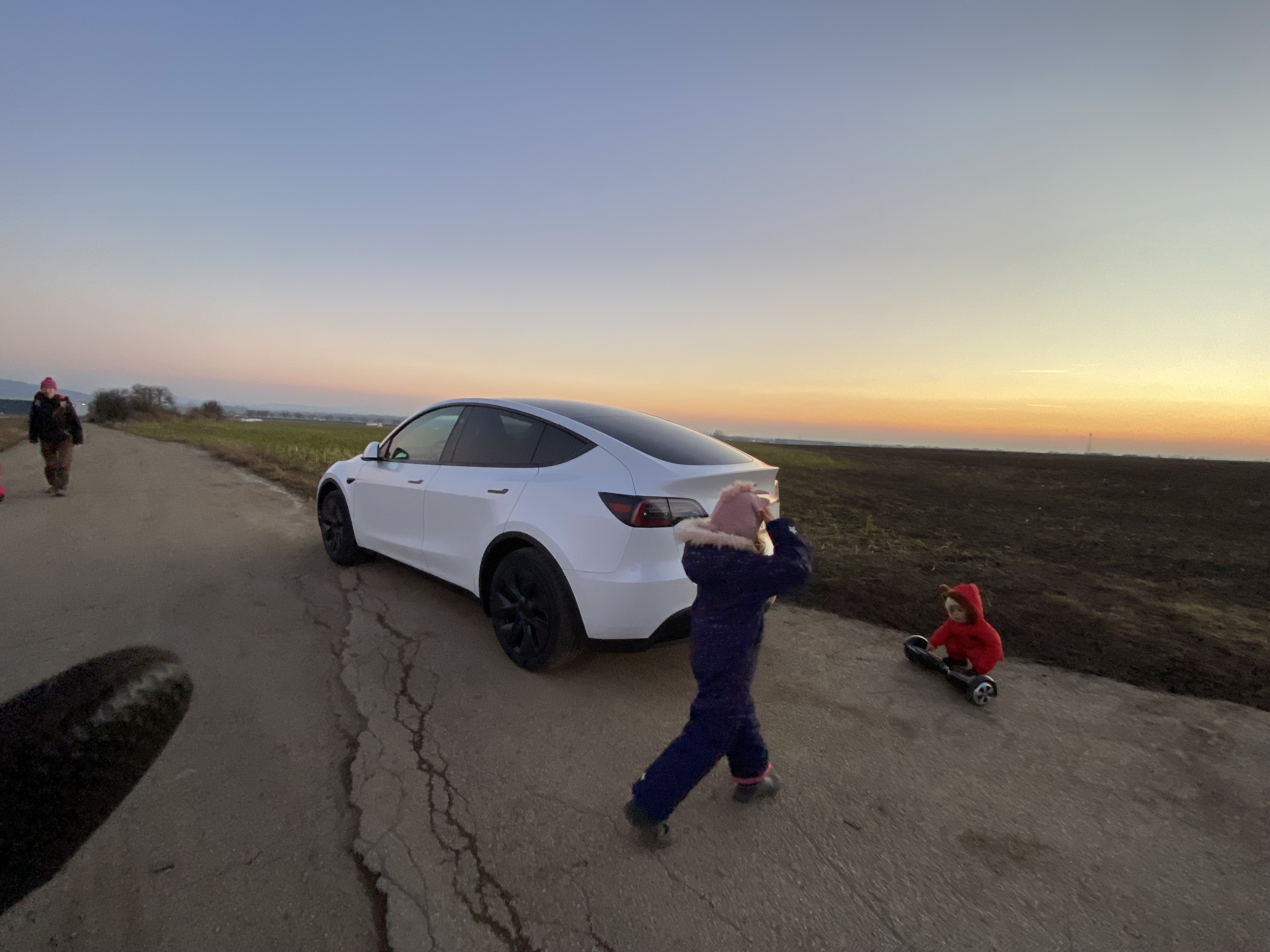 Tesla Service Center Brno foto 4