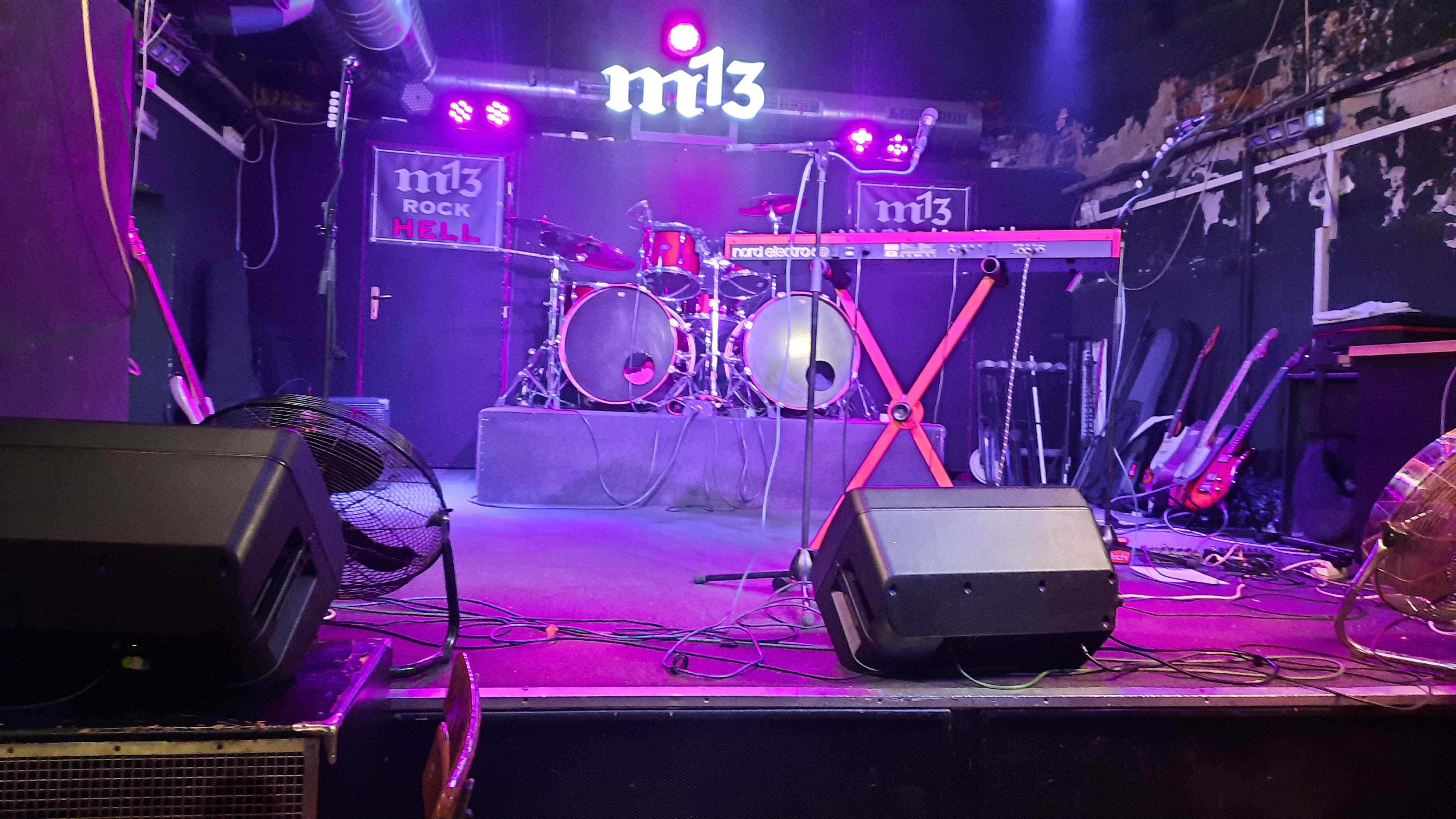 m13 ROCK HELL foto 3