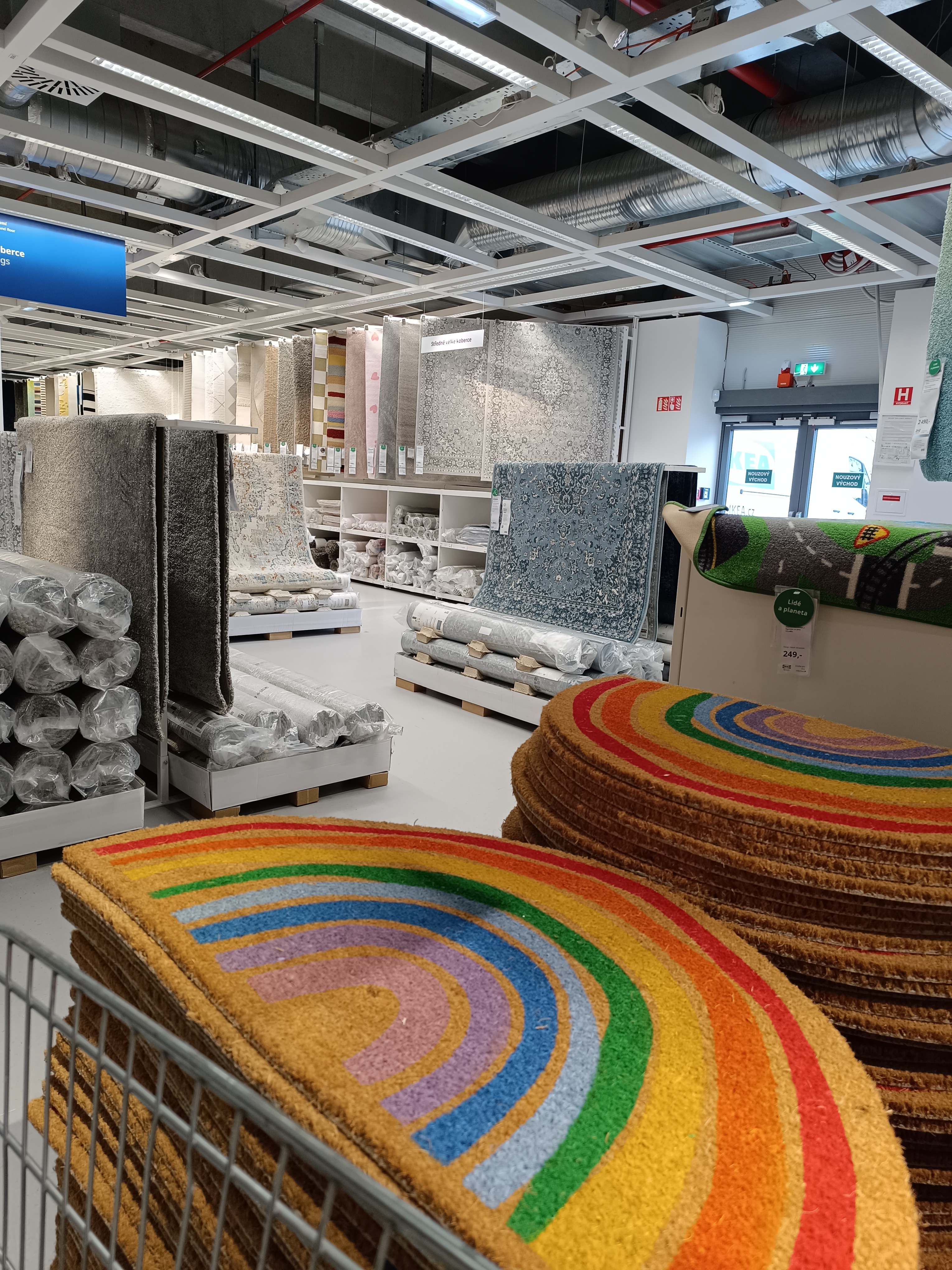 IKEA nábytek Brno foto 5