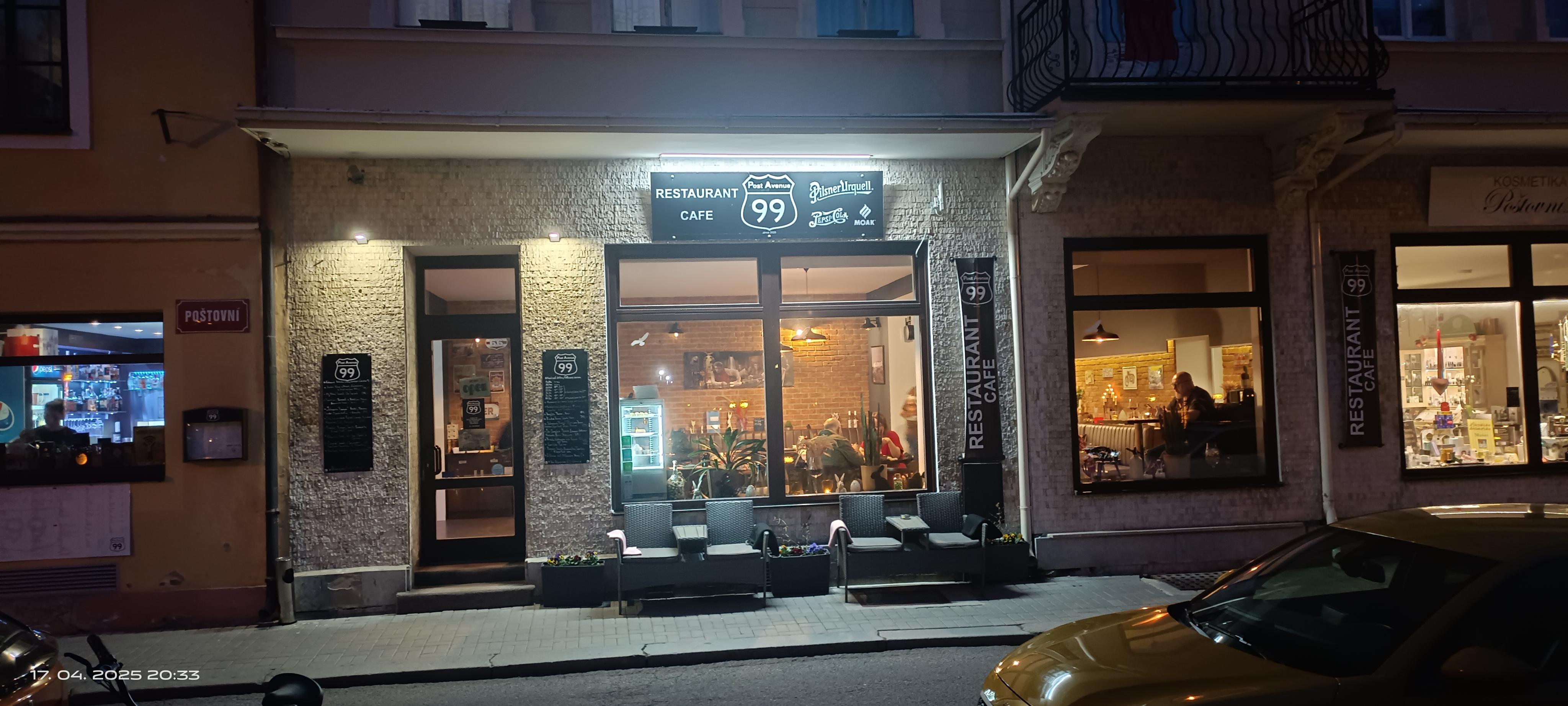 Post Avenue 99 foto 5