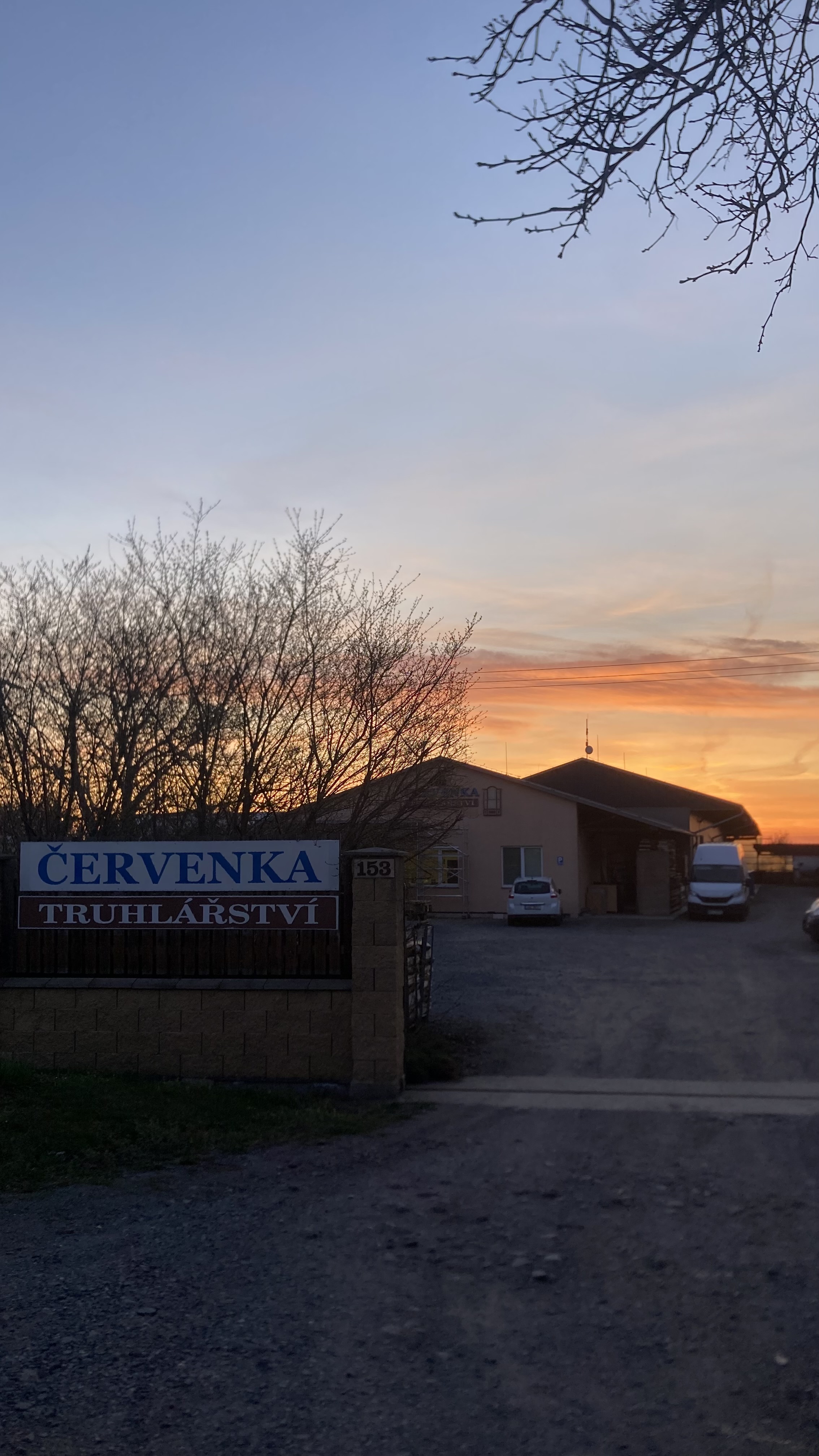 Červenka s.r.o. - zakázkové truhlářství foto 4