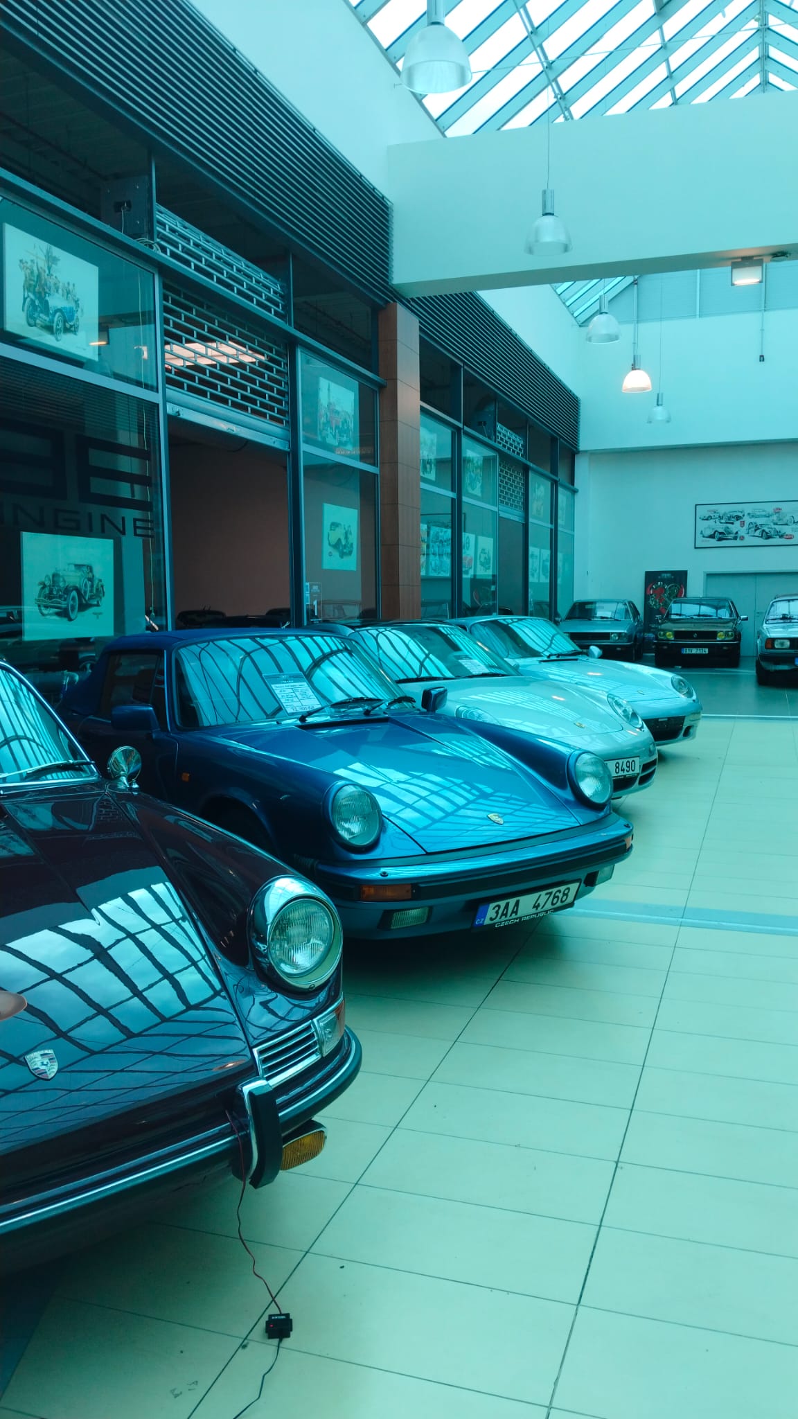 Engine Classic Cars Gallery foto 3
