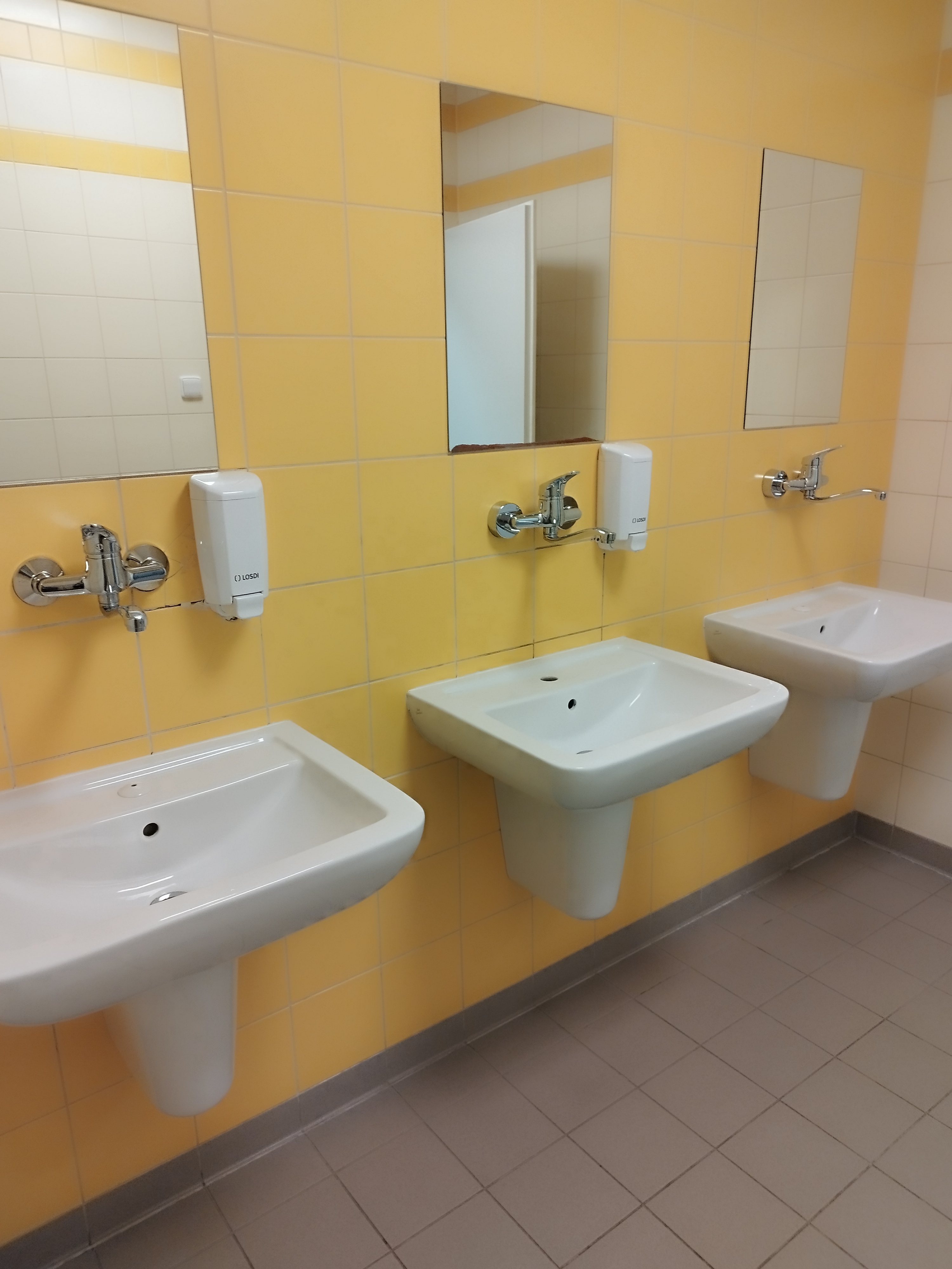 Karlovarská krajská nemocnice, a.s. foto 2