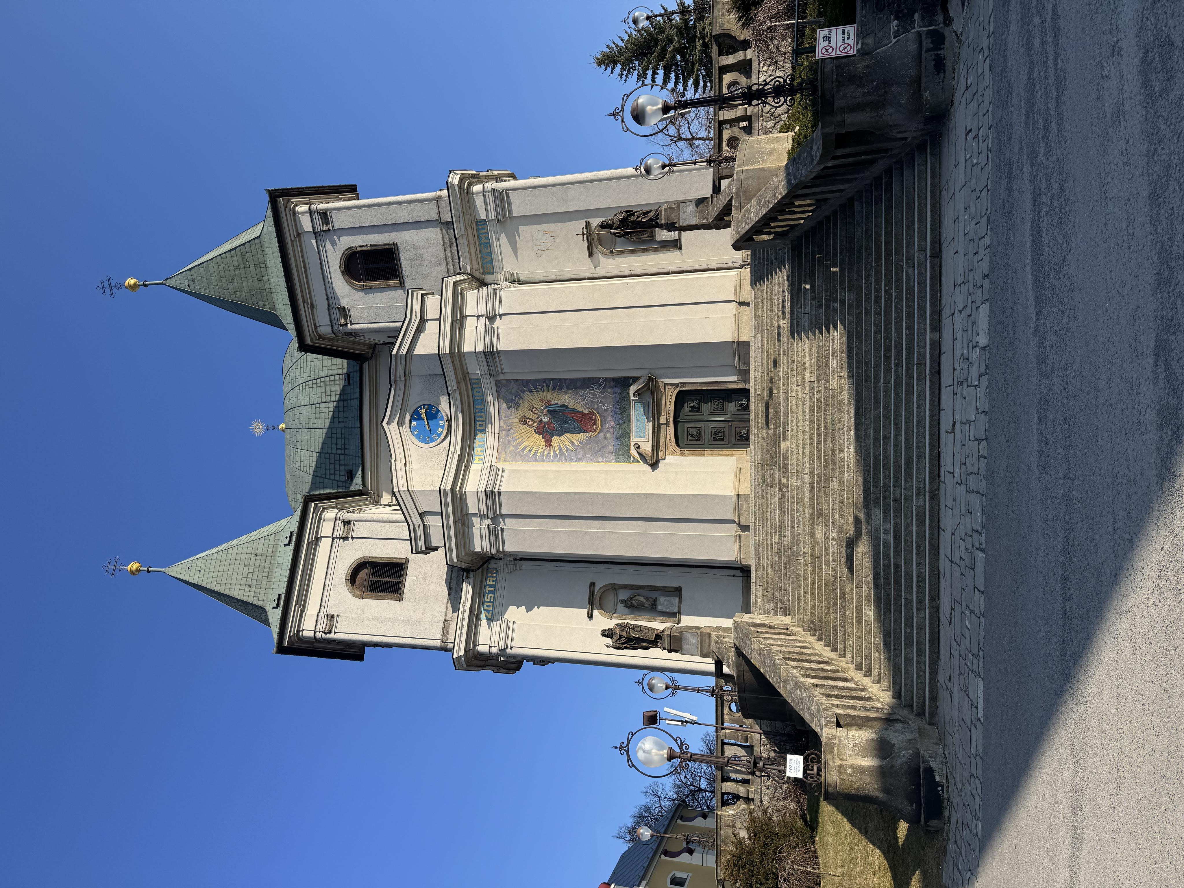 Kavárna pod bazilikou foto 2