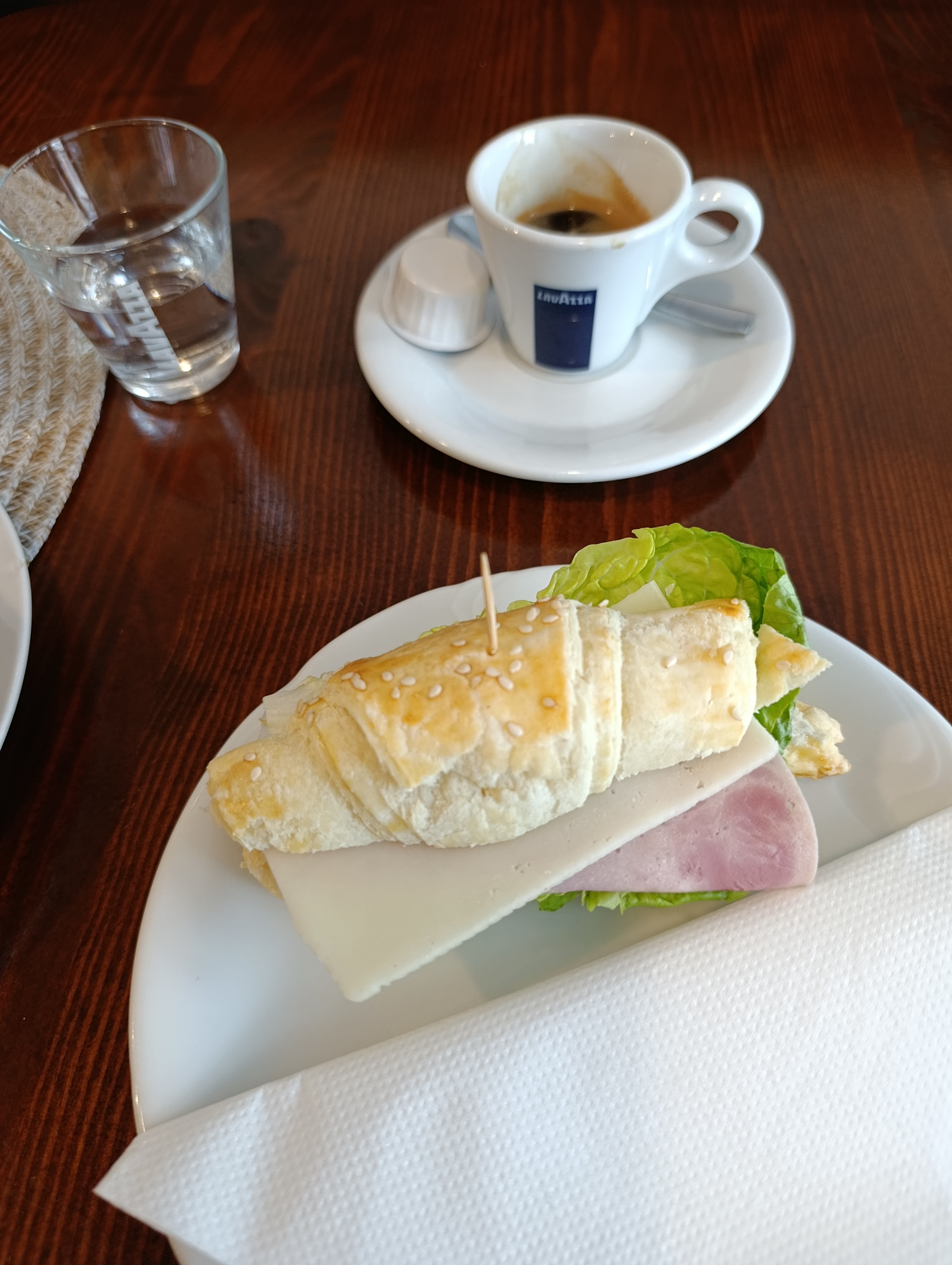 H+H Coffee Bistro foto 5