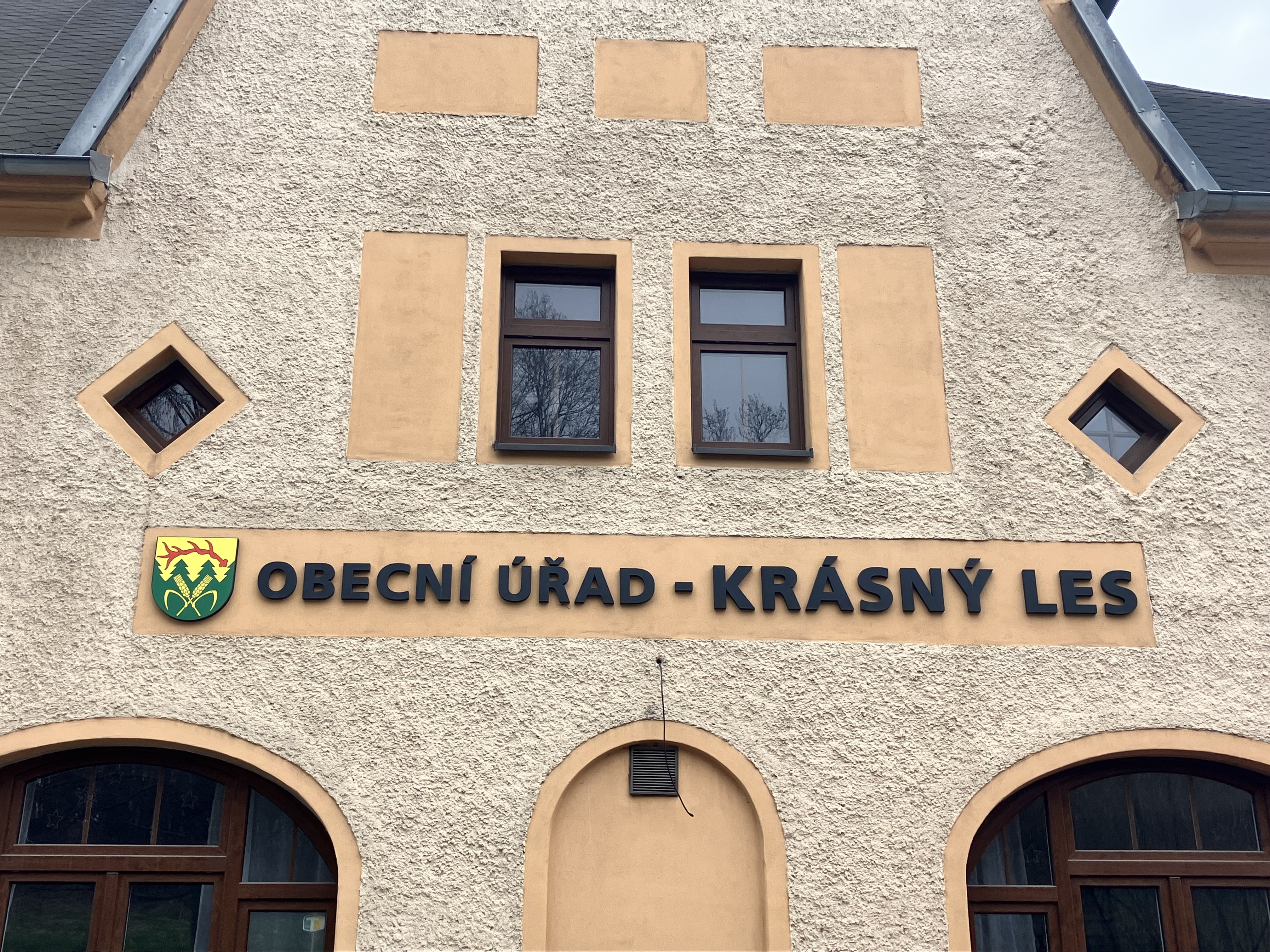 Krásný Les - obecní úřad foto 2