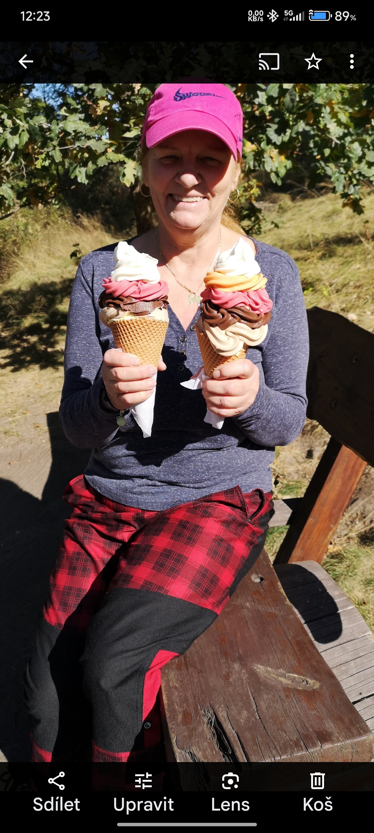 Prodej zmrzliny Ben & Jerry’s a pizza foto 6