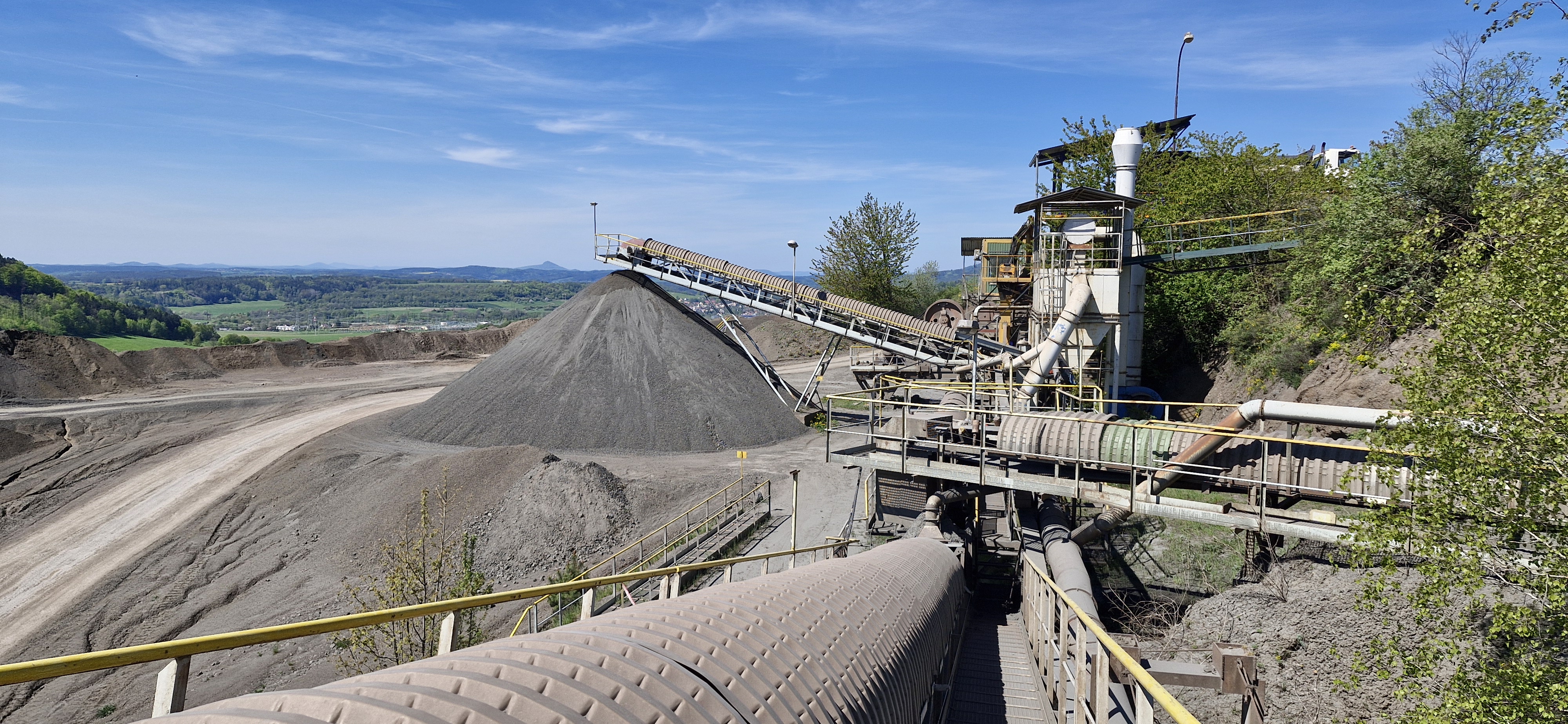 EUROVIA Kamenolomy, a.s. - Lom Bezděčín foto 1