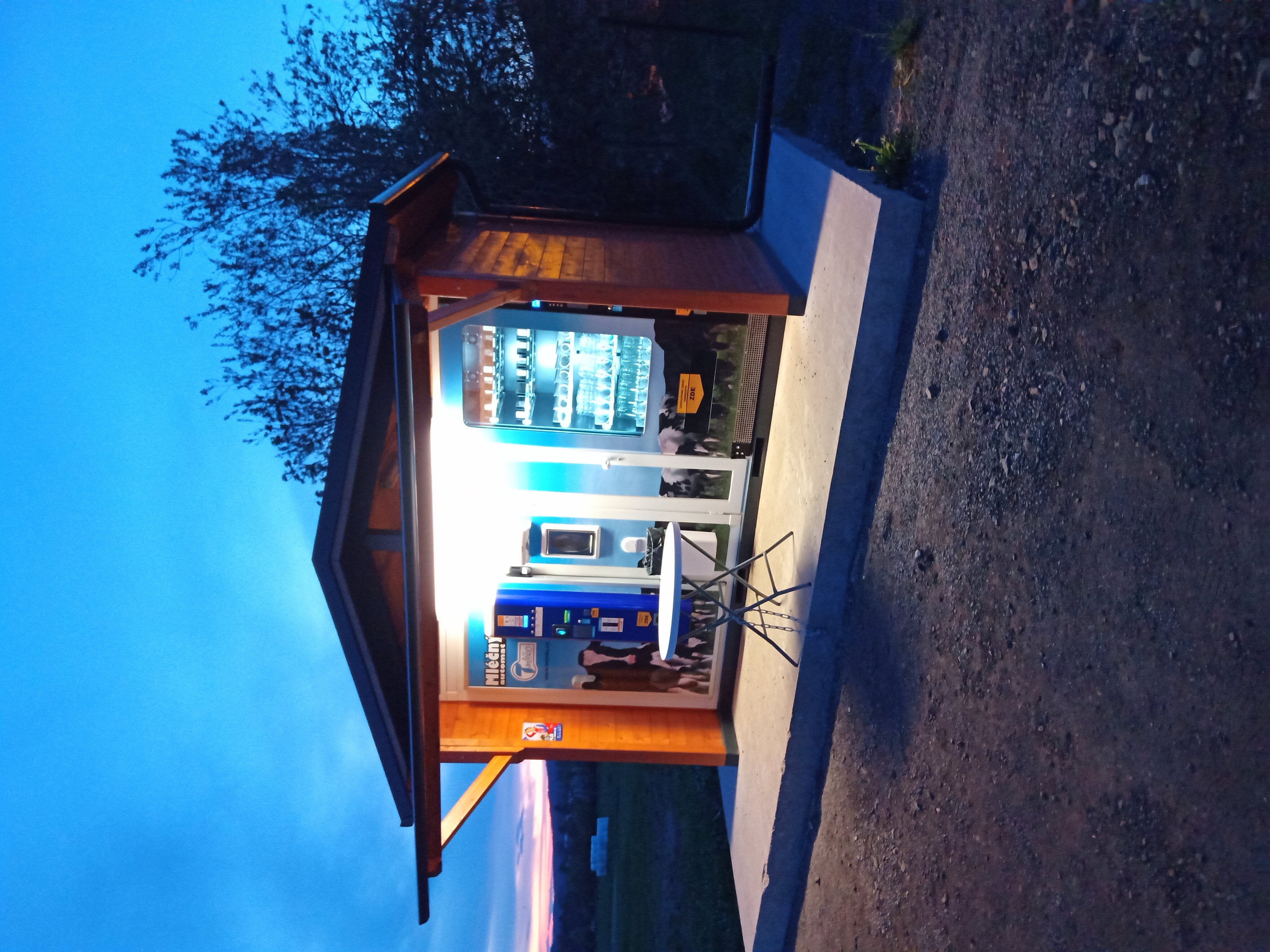 Mlékomat - Zemědělská společnost Radim foto 3