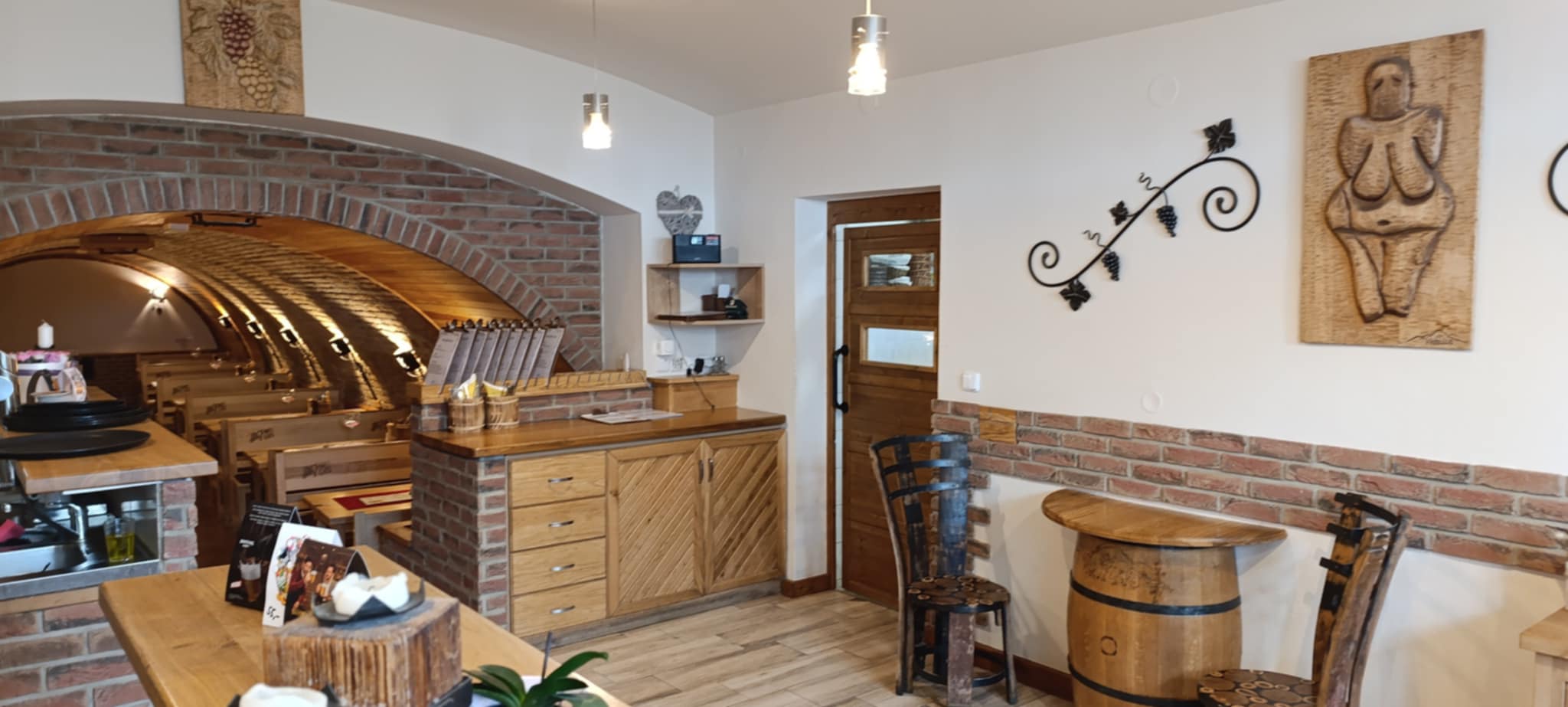 Vinárna a restaurace U Langrů foto 4