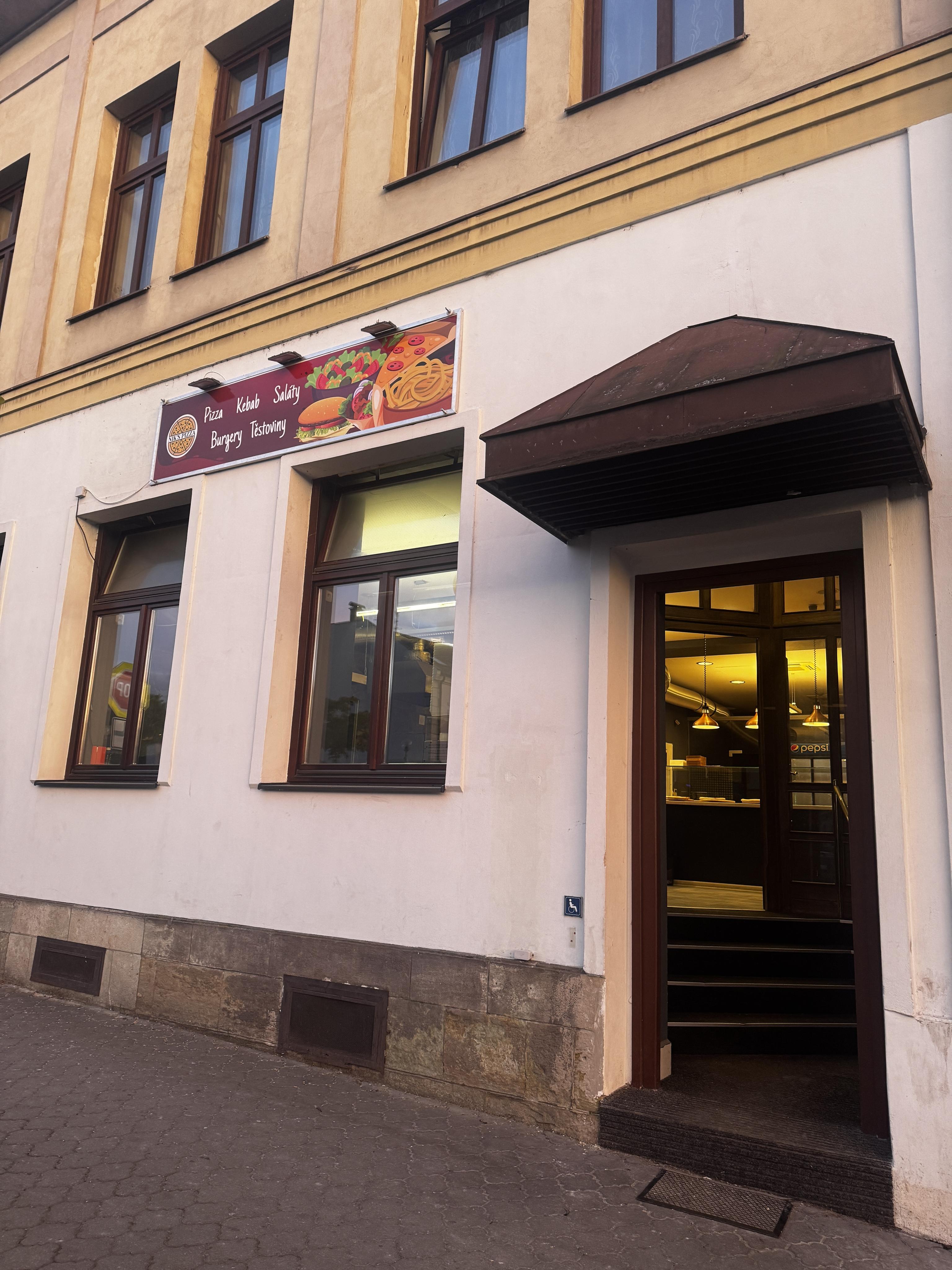 Nik's Pizza foto 1