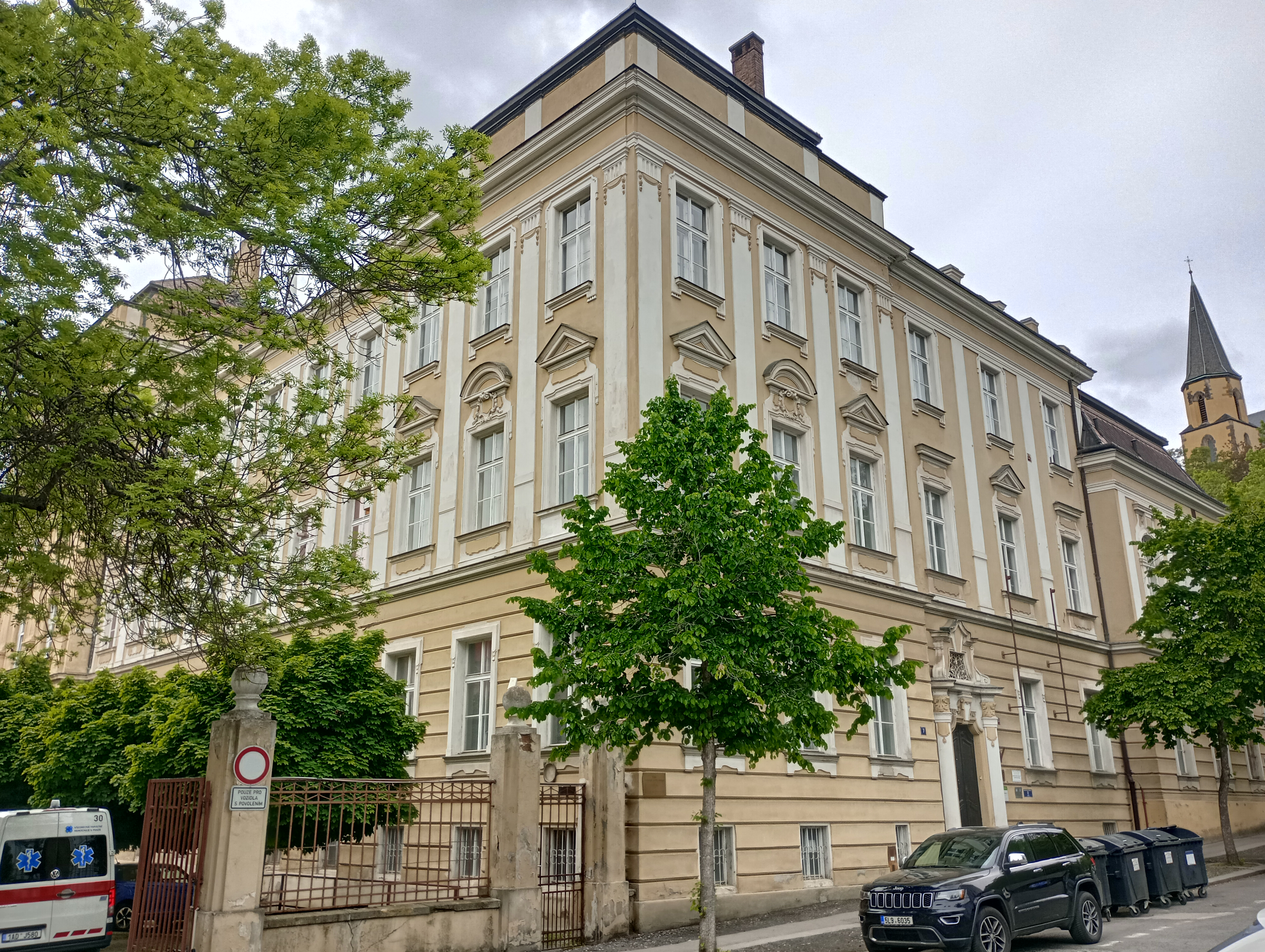 Ústav všeobecného lékařství 1. LF - Univerzita Karlova foto 2