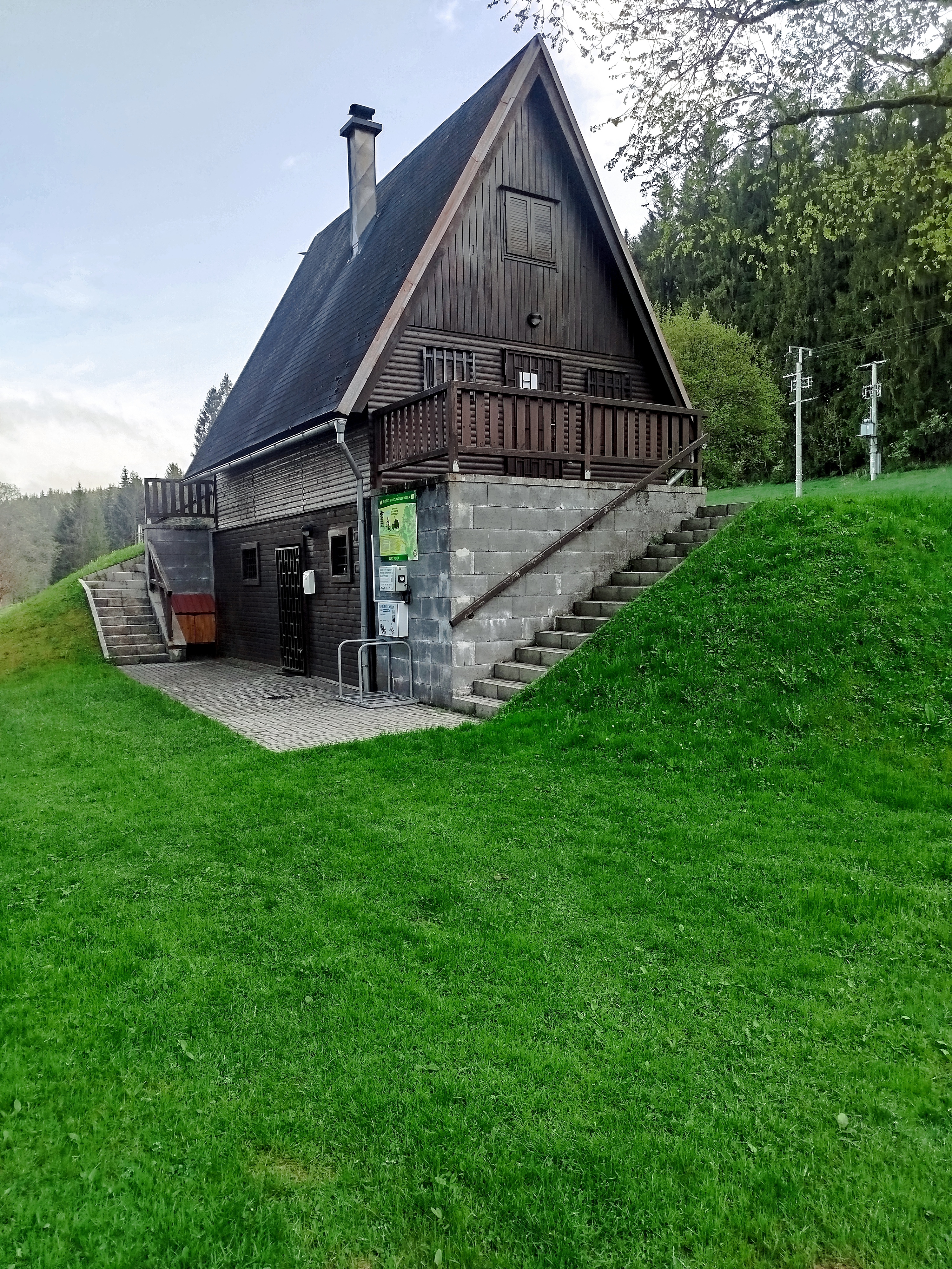Nabíjecí stanice Chata Ski klub Zlatý Potok foto 2