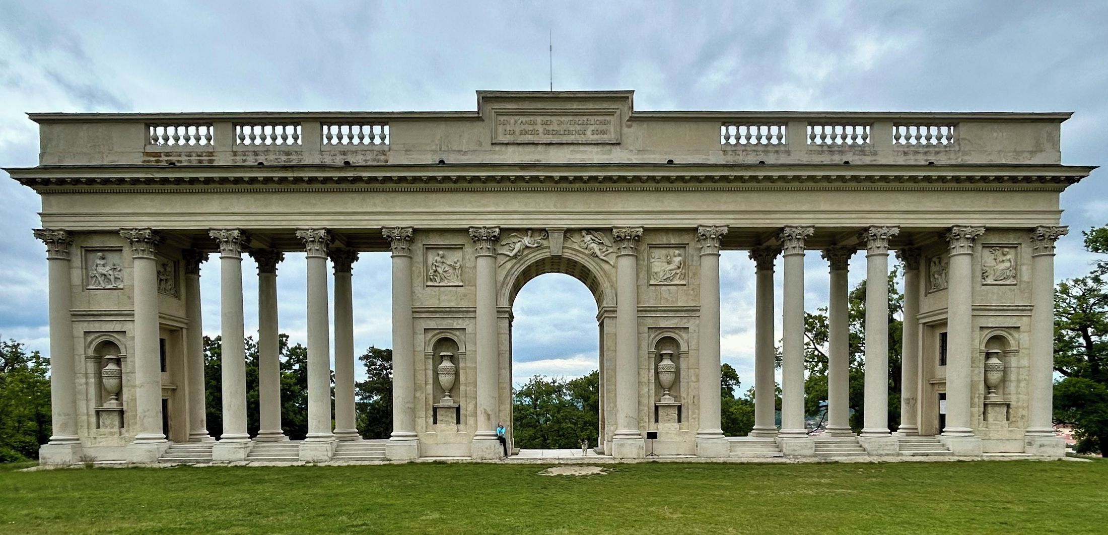 Kolonáda na Rajstně