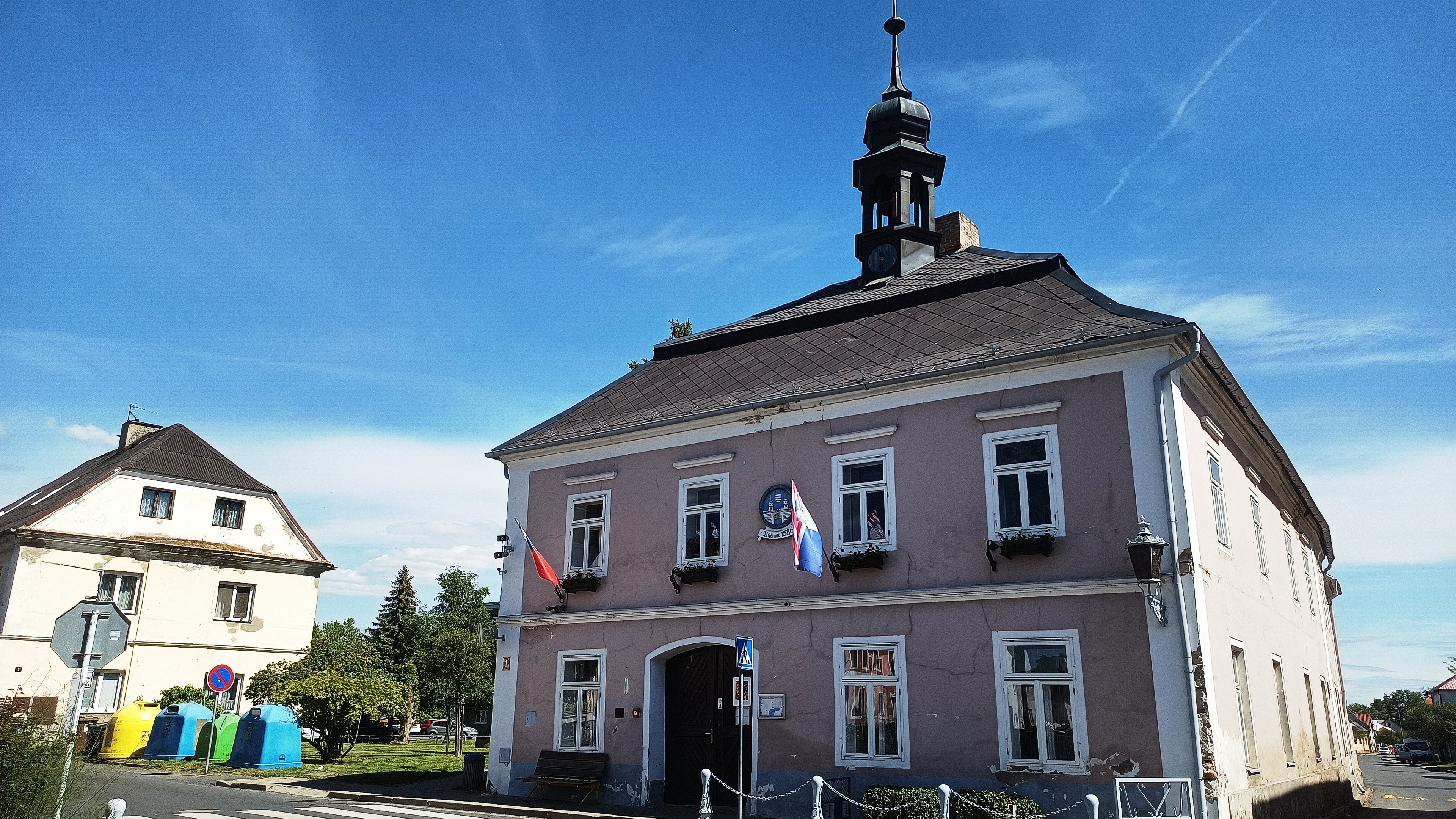 Vilémov - obecní úřad foto 2