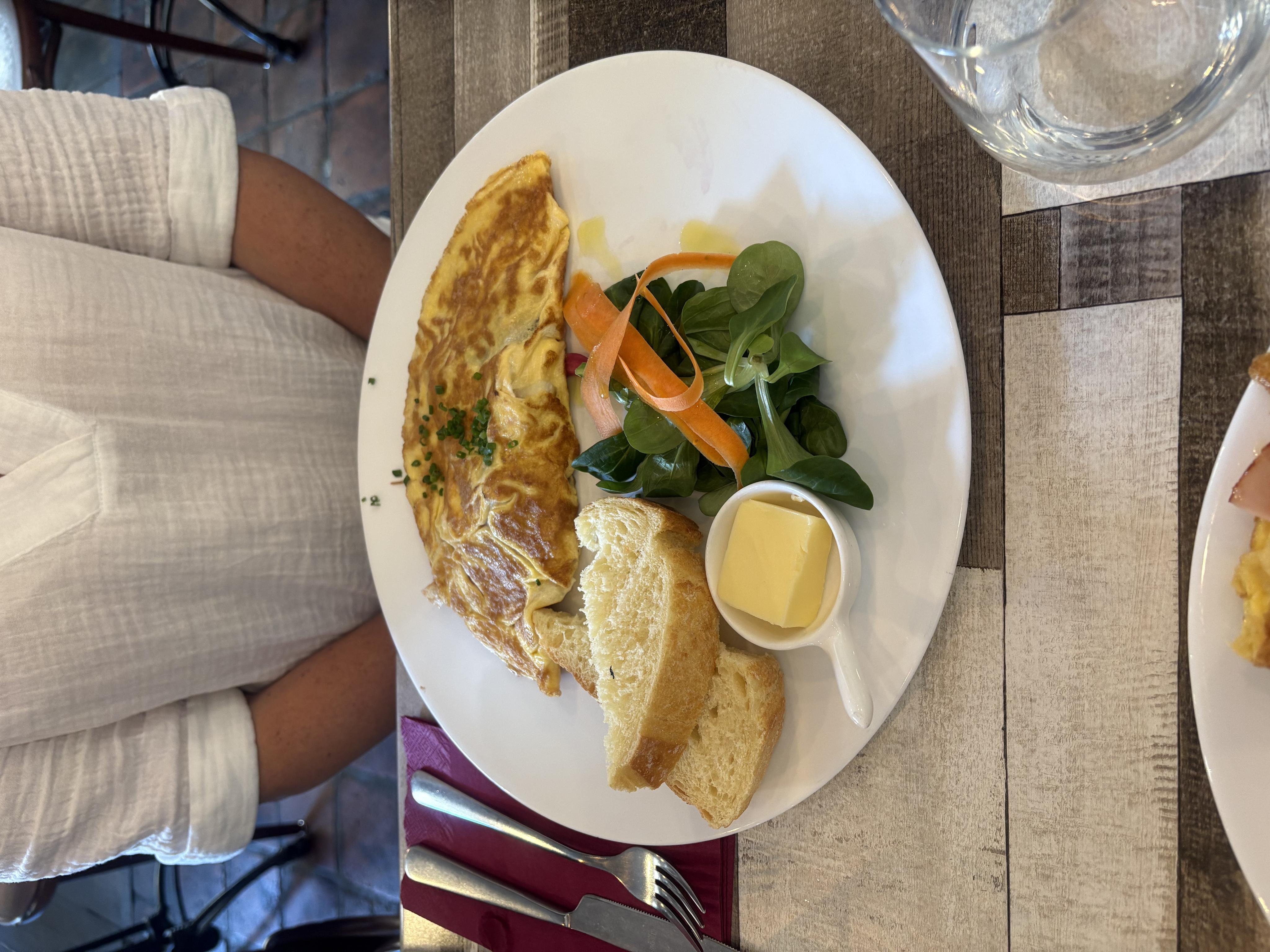 CAFE LOUIS VÝTOŇ & RESTAURANT foto 4