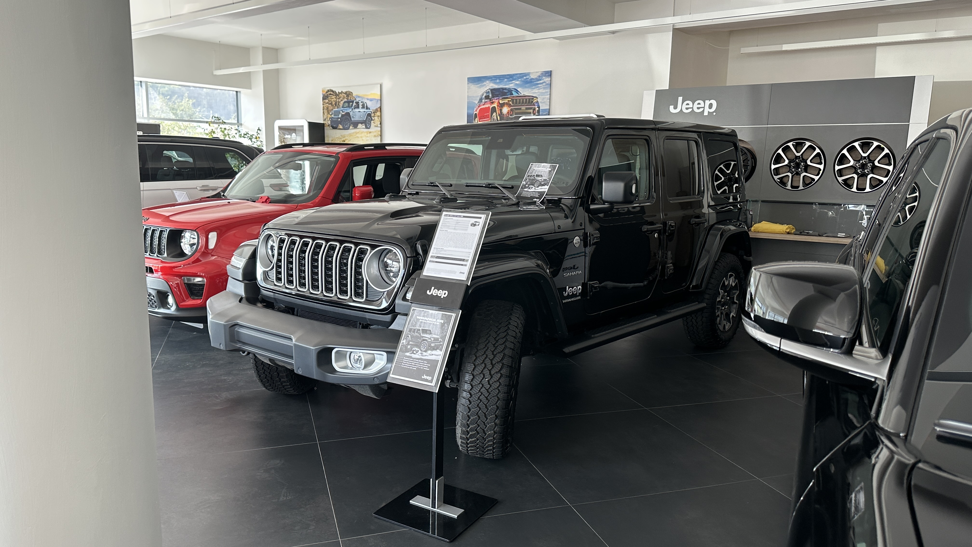 Prodej osobních automobilů - Autocentrum Dojáček foto 1