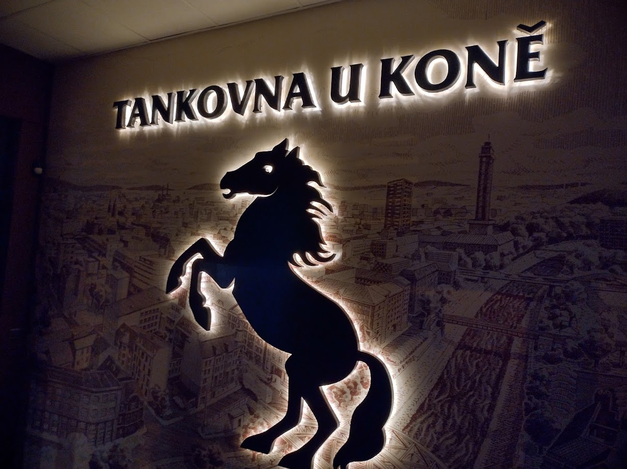 Tankovna U KONĚ foto 5