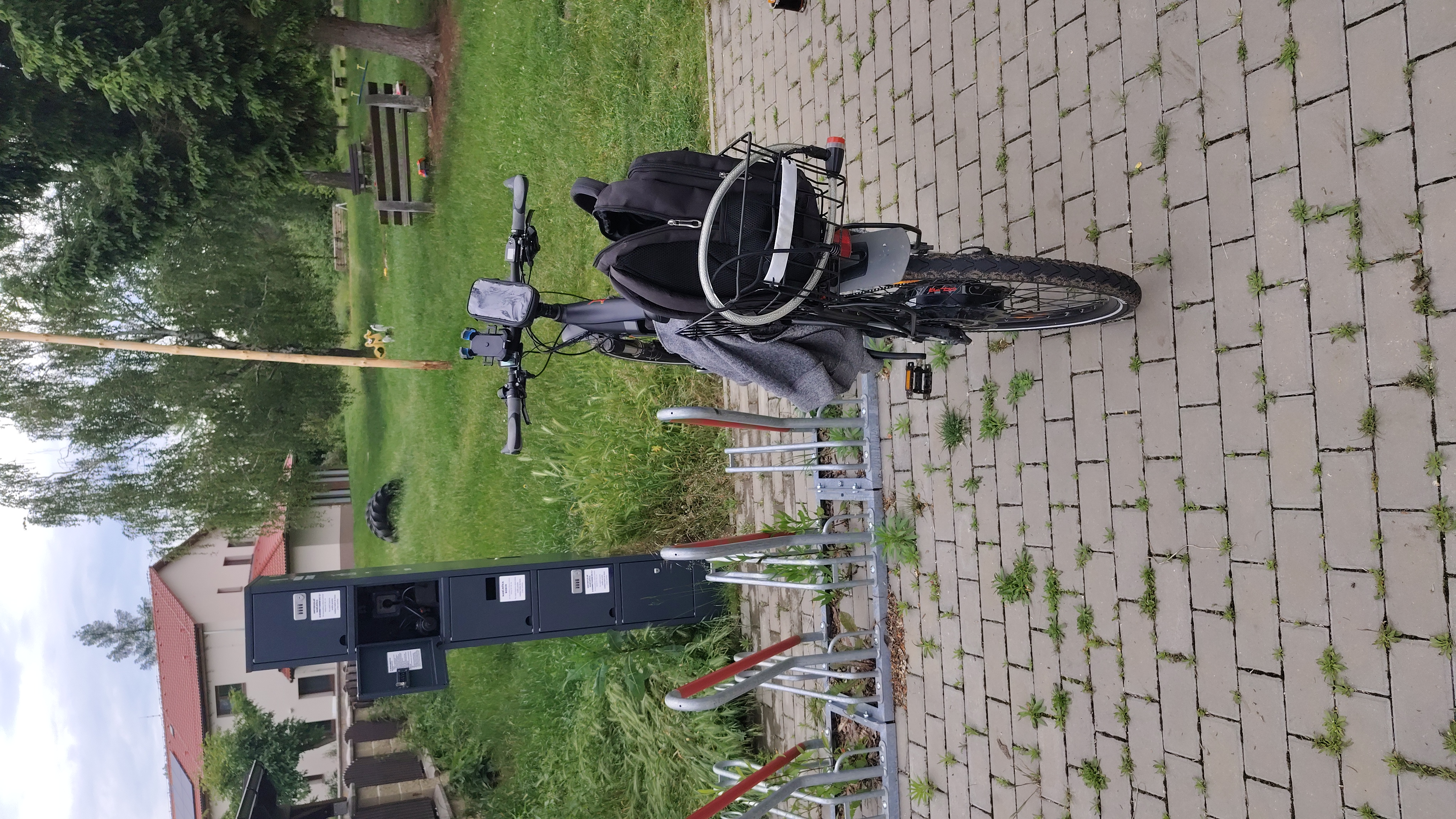 Nabíjecí stanice pro elektrokola a mobilní zařízení foto 4
