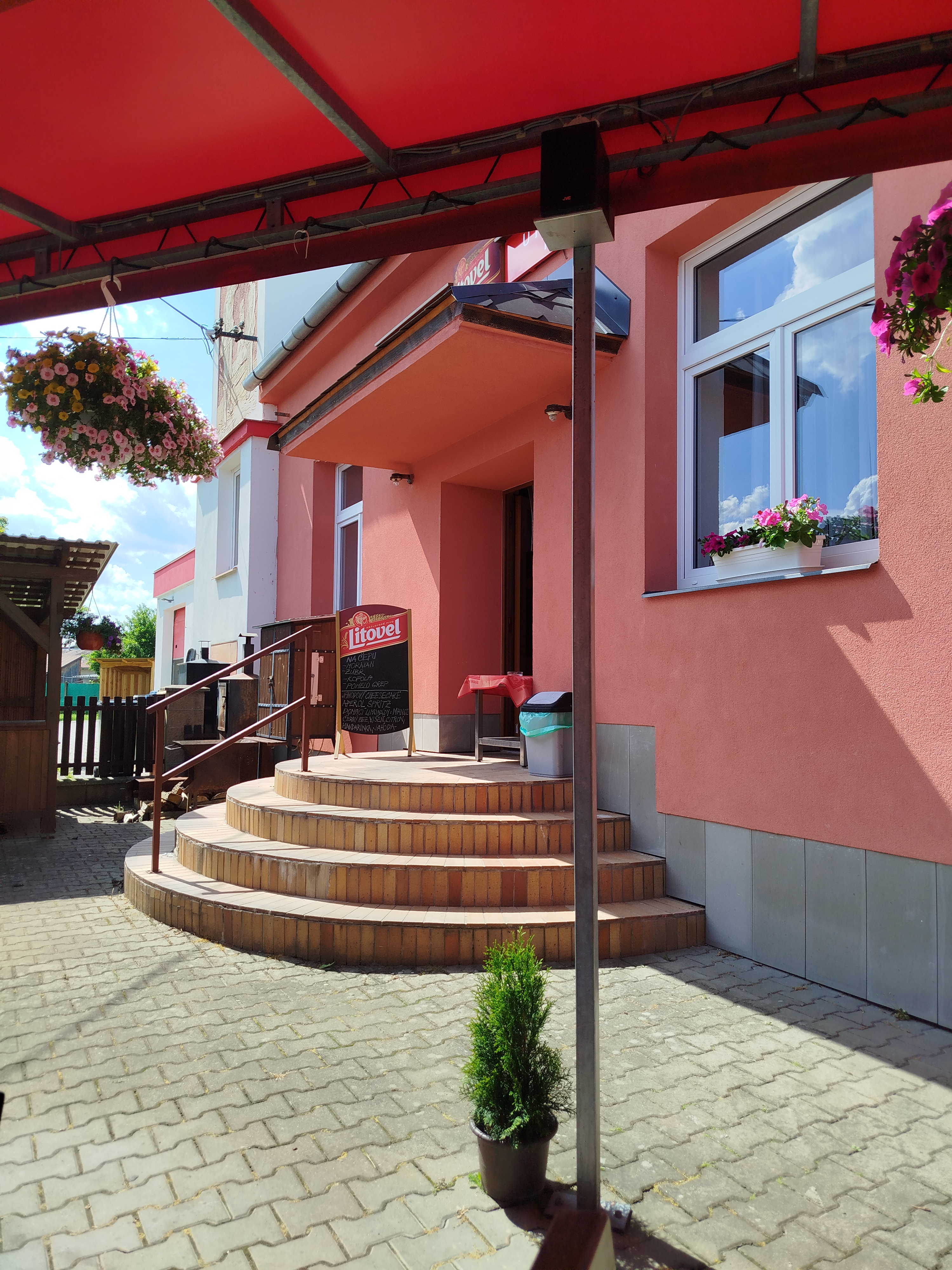 Restaurace U tří zlatých trojek foto 3