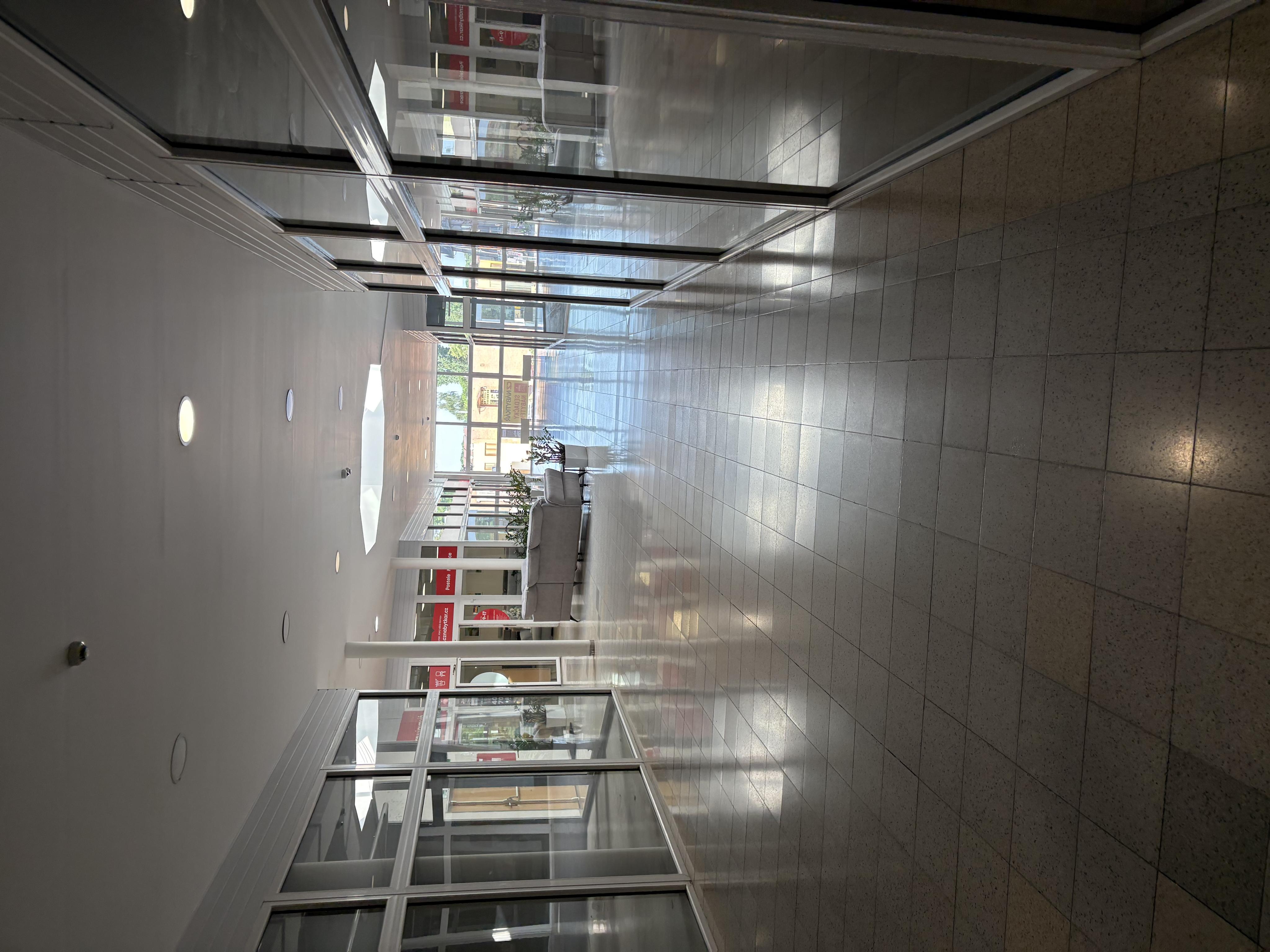 Obchodní centrum Břeclove foto 6